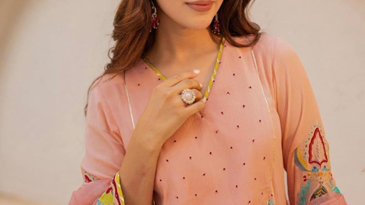 Top 5 Festive Wear Outfit Ideas for 2025