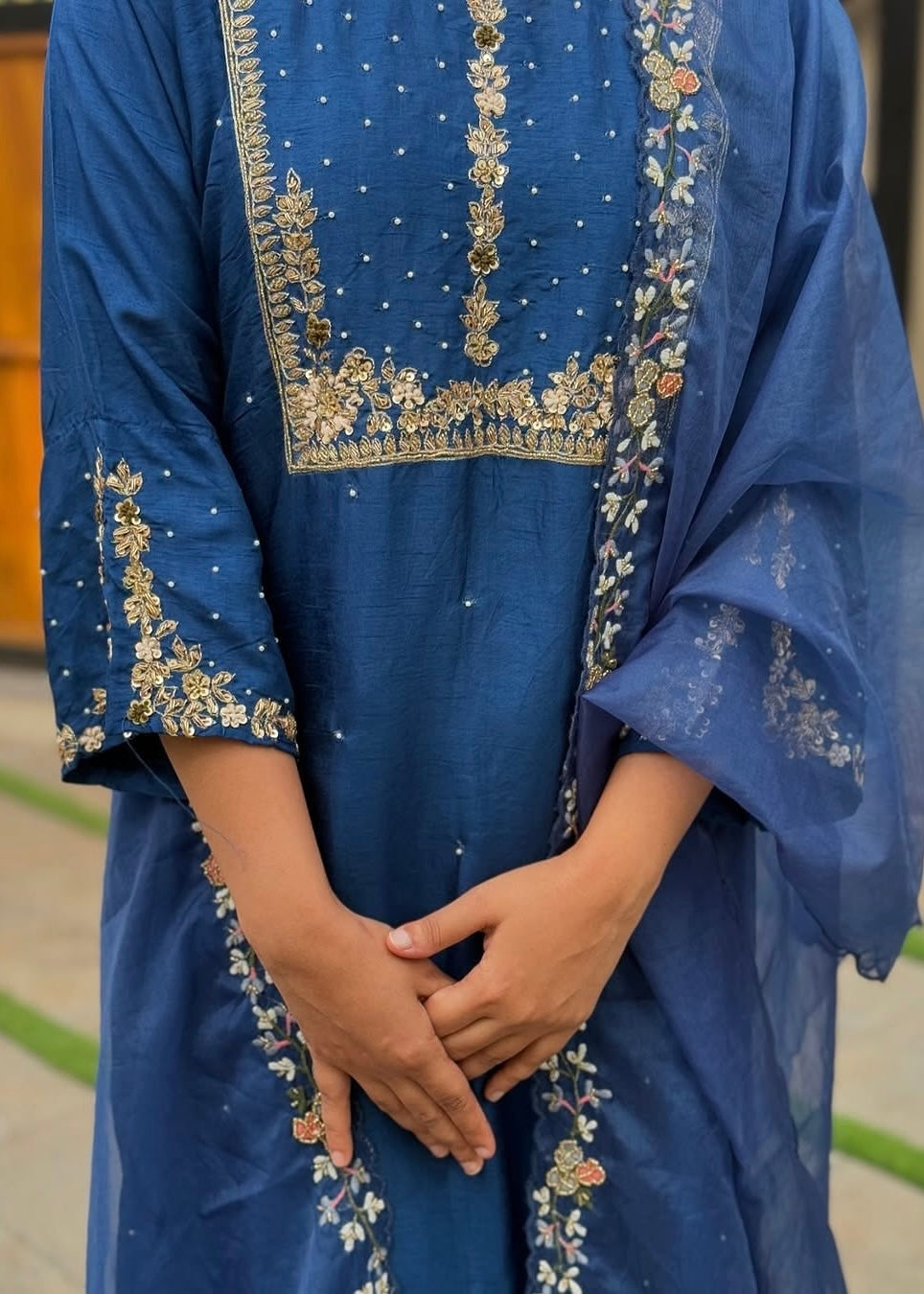 “ALKA” A very beautiful piece with zardozi & zari handwork set