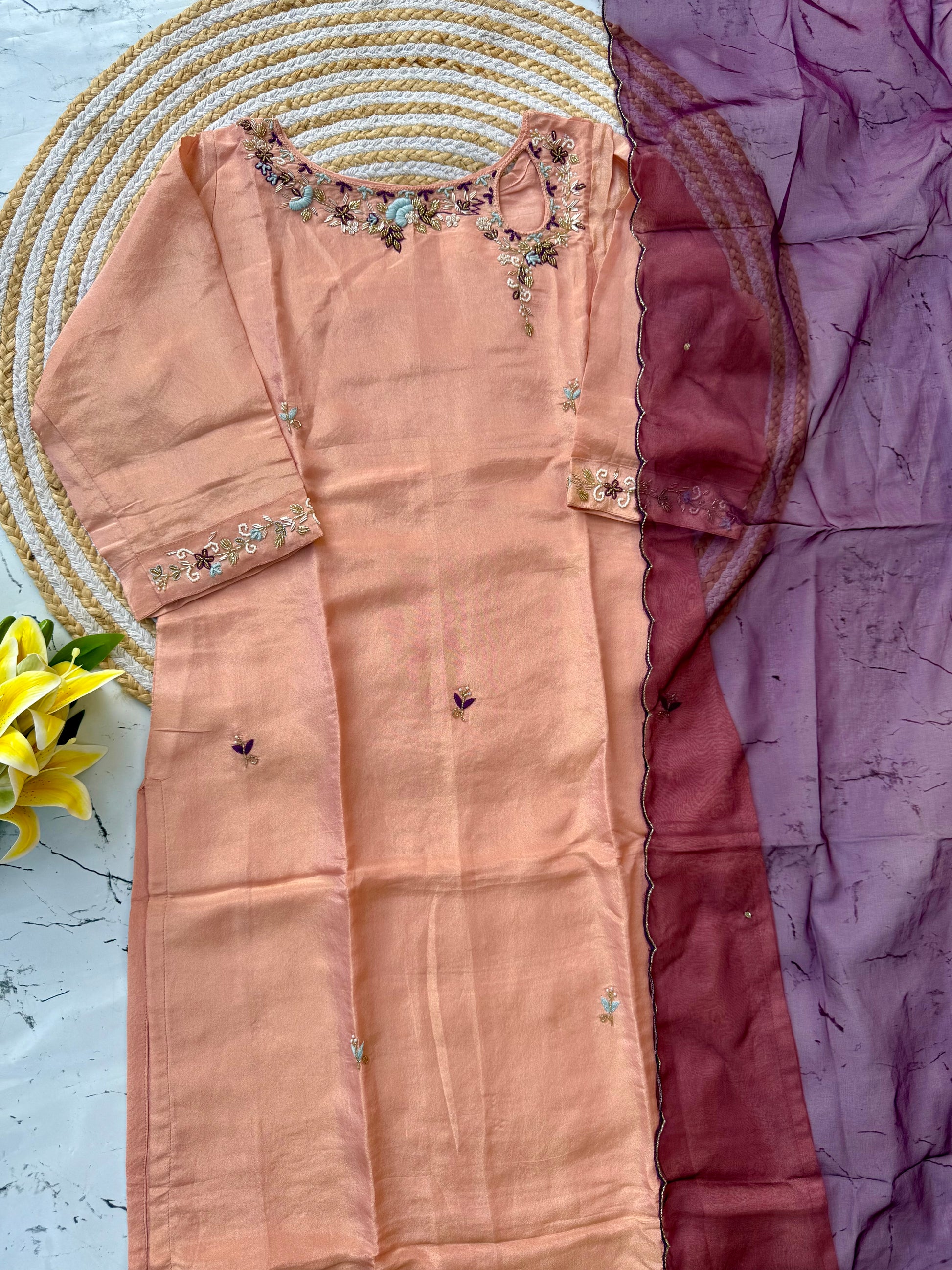 “NAKS” A very beautiful Tissue silk handwork set 🛍️