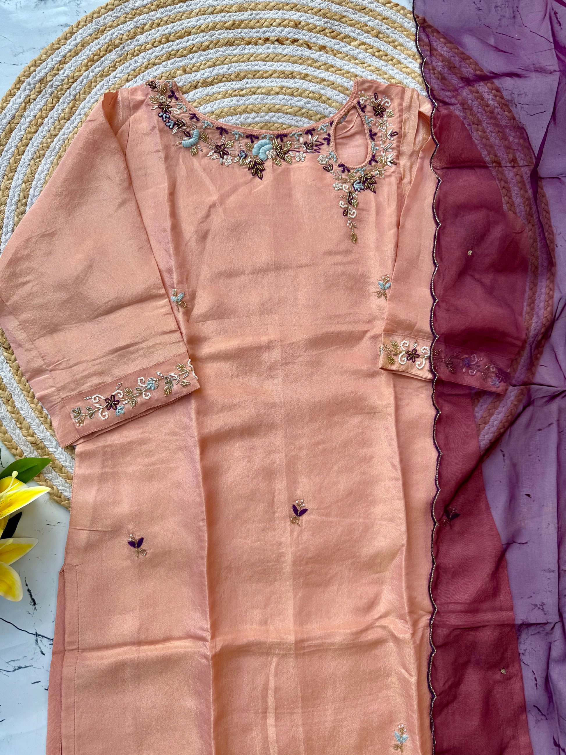 “NAKS” A very beautiful Tissue silk handwork set 🛍️