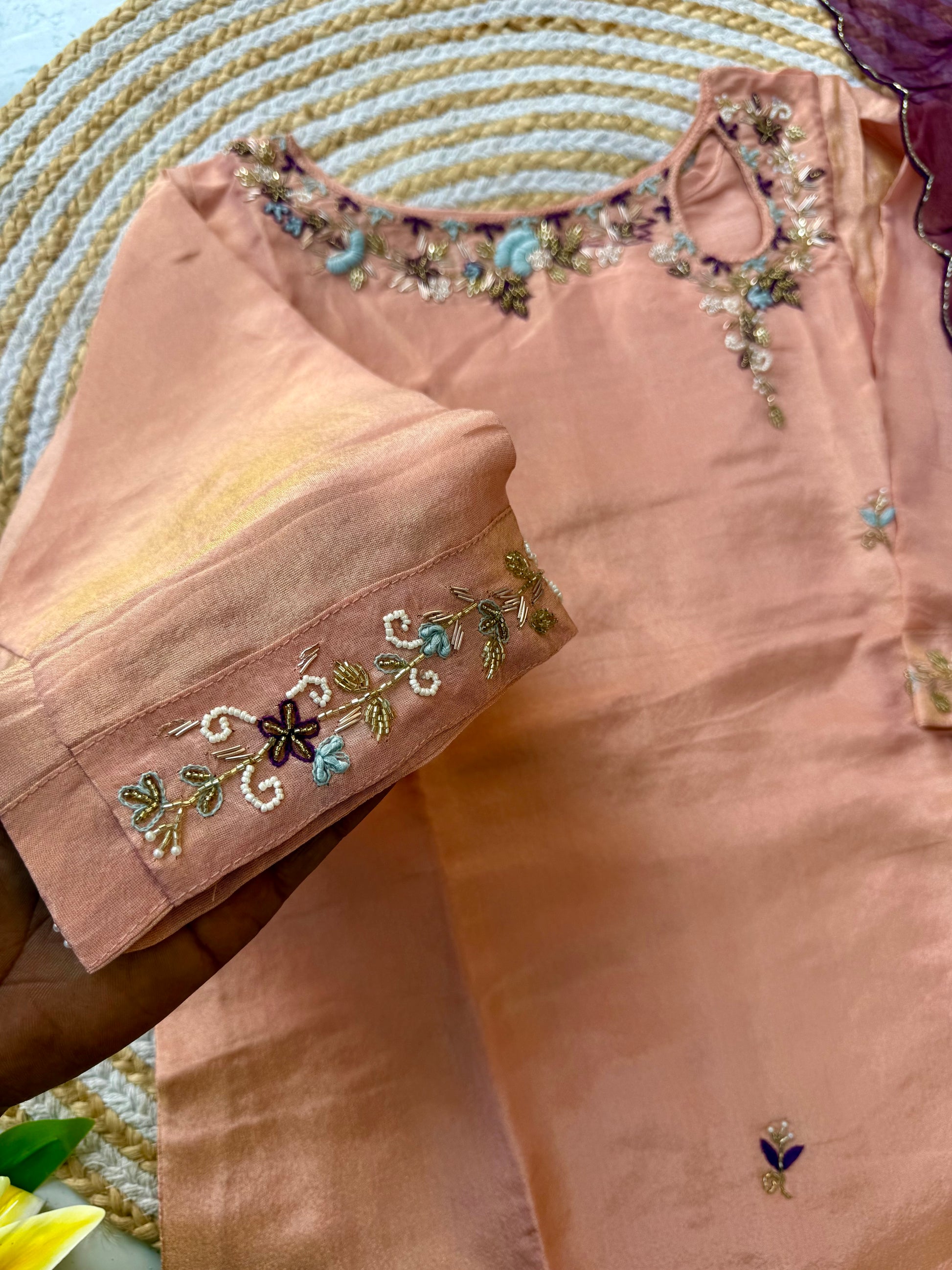 “NAKS” A very beautiful Tissue silk handwork set 🛍️