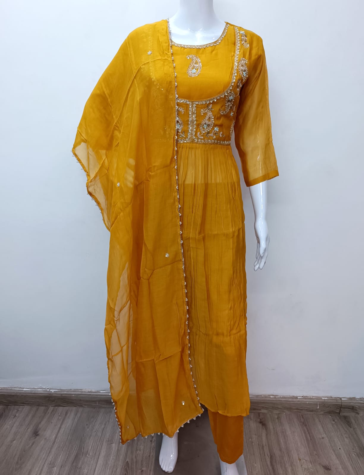 “MAITHALI” Beautiful side cut Mul Chanderi dress