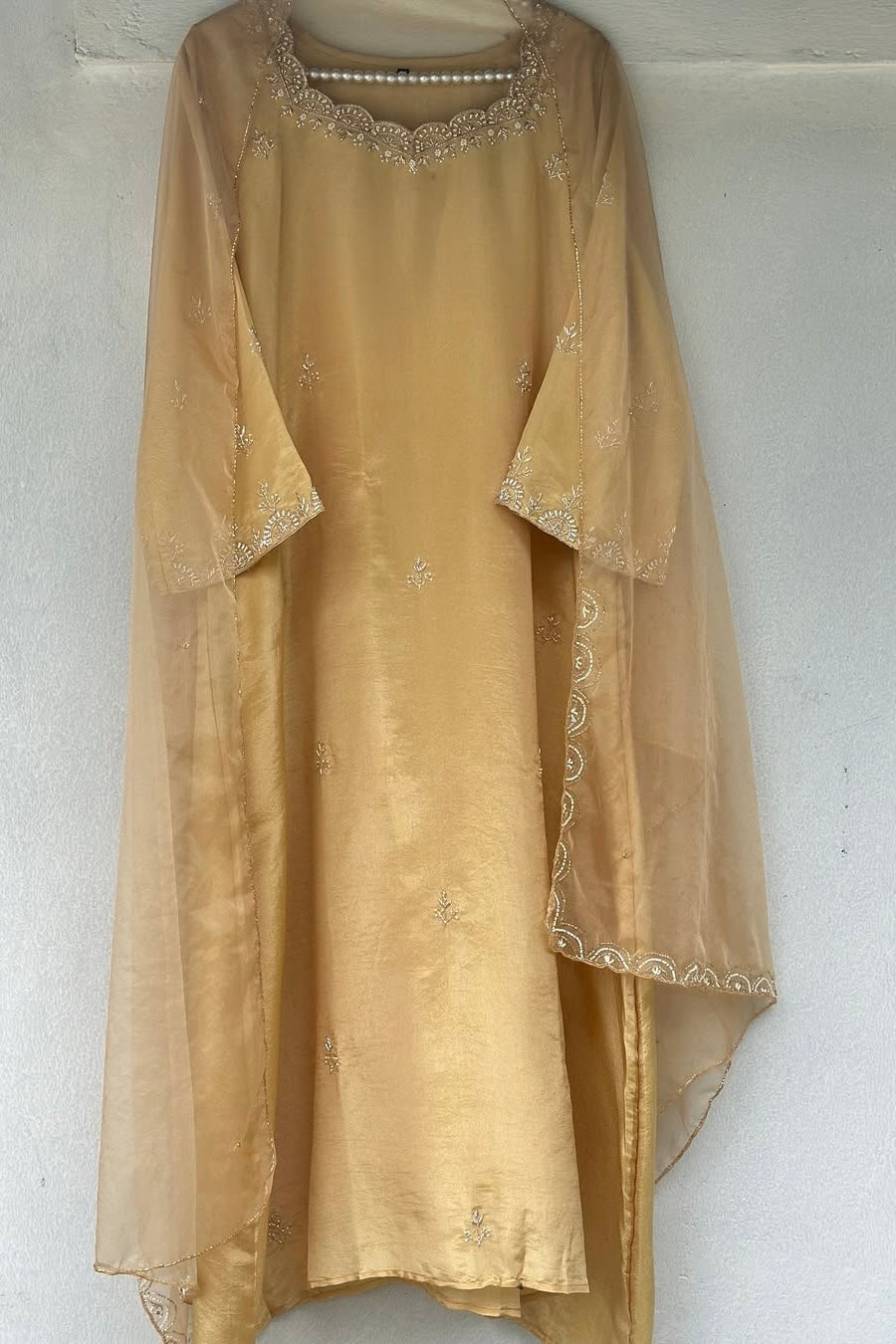 “MAHREEN” Beautiful Tissue silk Handwork Suit Set