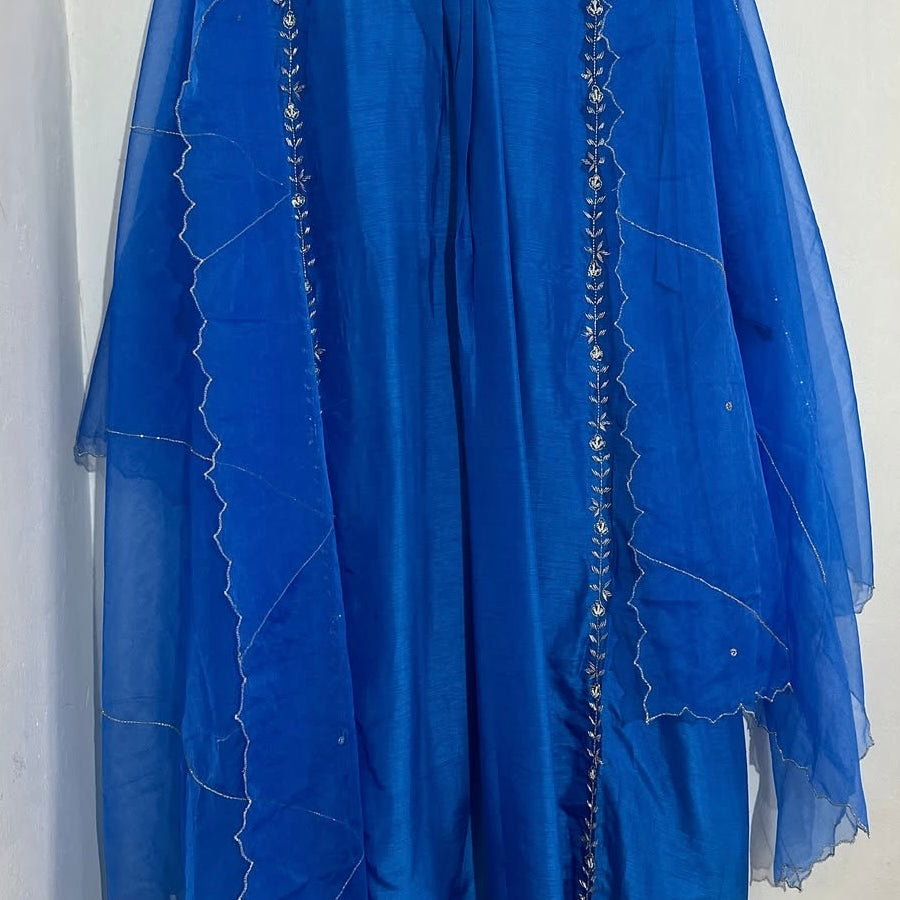“Eira” Heavy handwork Dola silk A line kurti set 🛍️