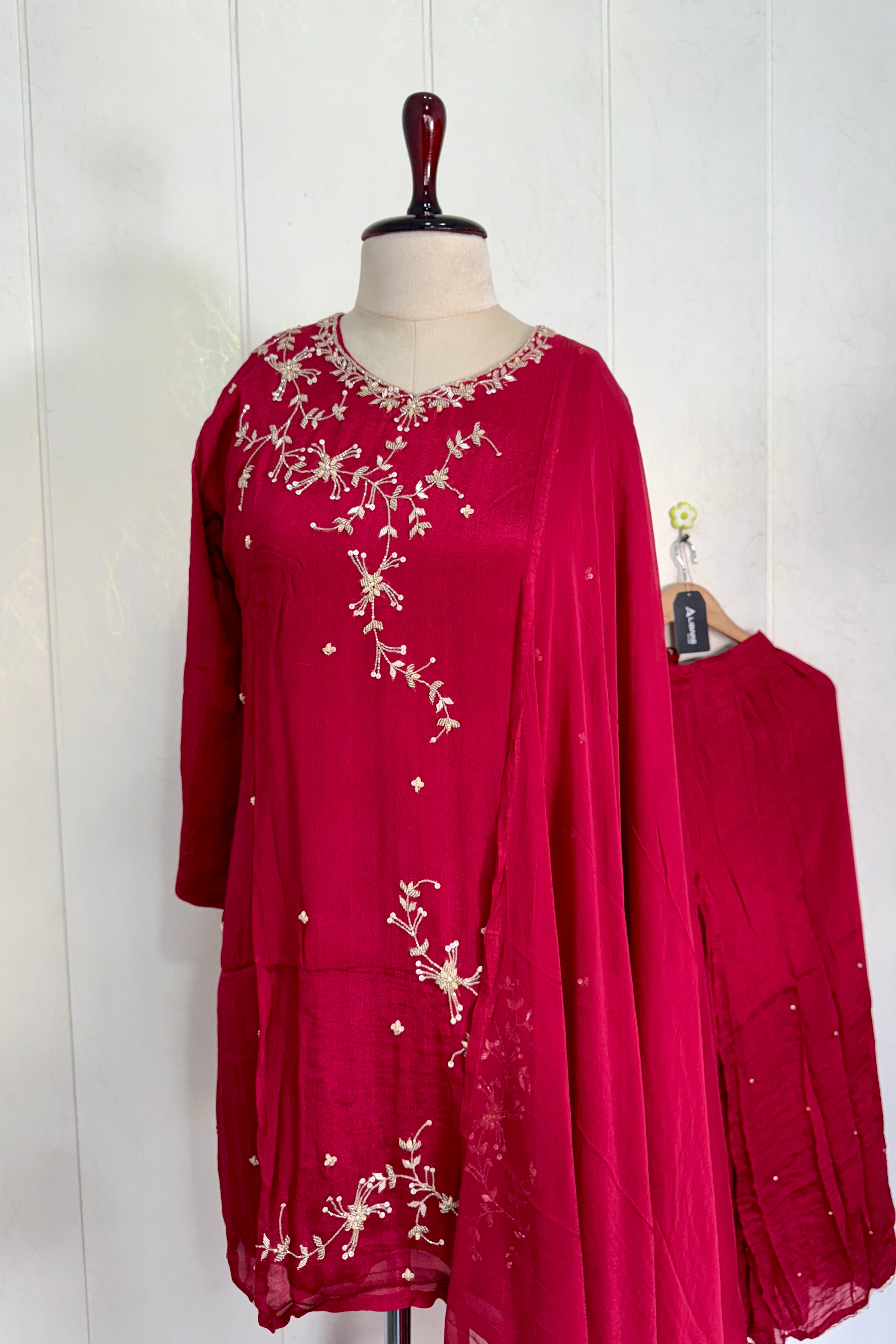 CHINNON DIVIDER HANDWORK SET