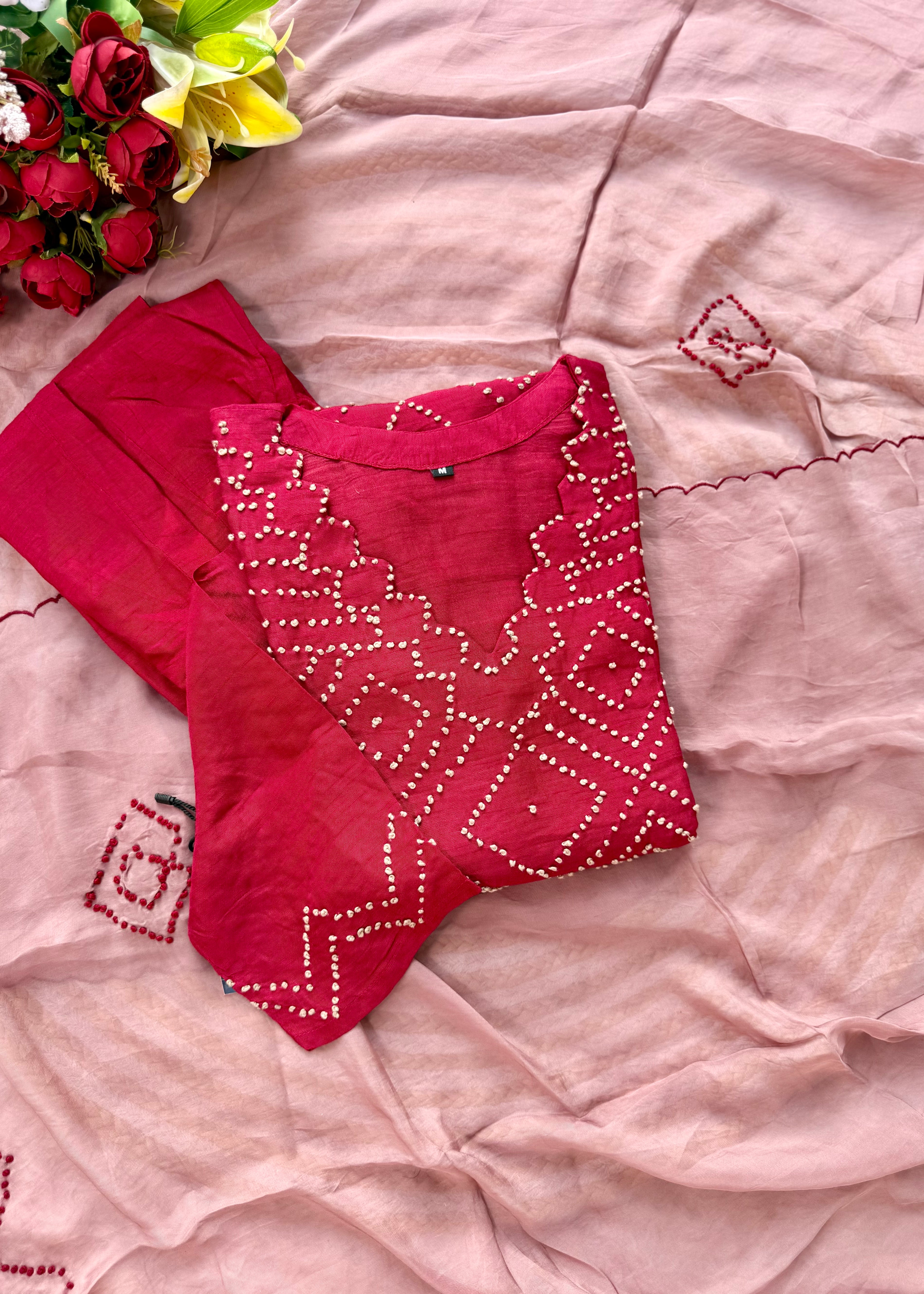 “Knot” Premium range French knot work dola silk kurta set 🛍️