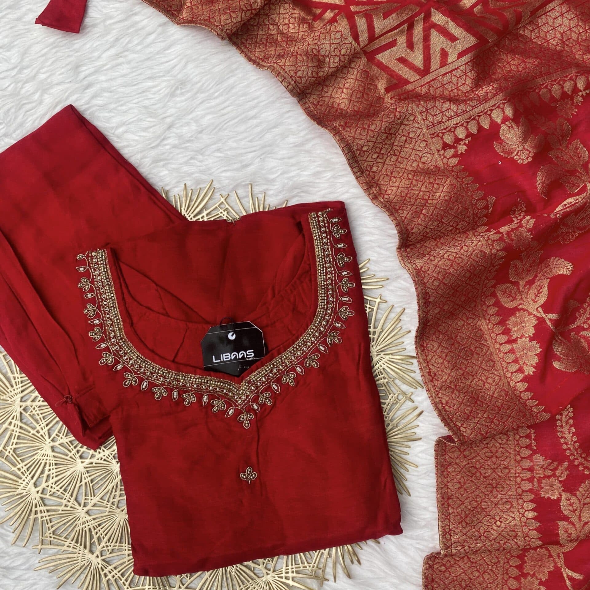 “Isha” Red premium range dola silk set 🛍️