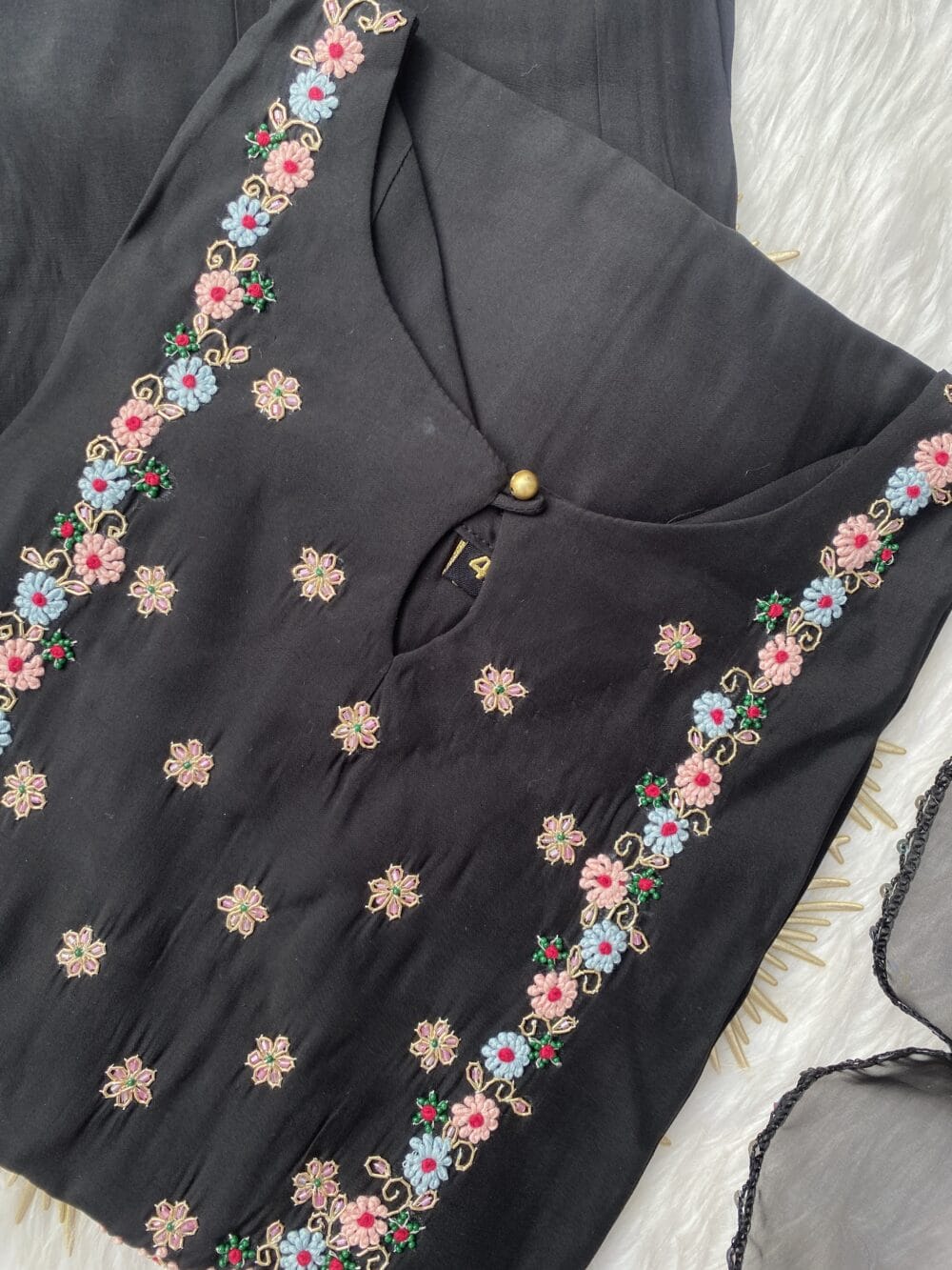 “Inaayat” Beautifully black silk kurta bottom with dupatta set