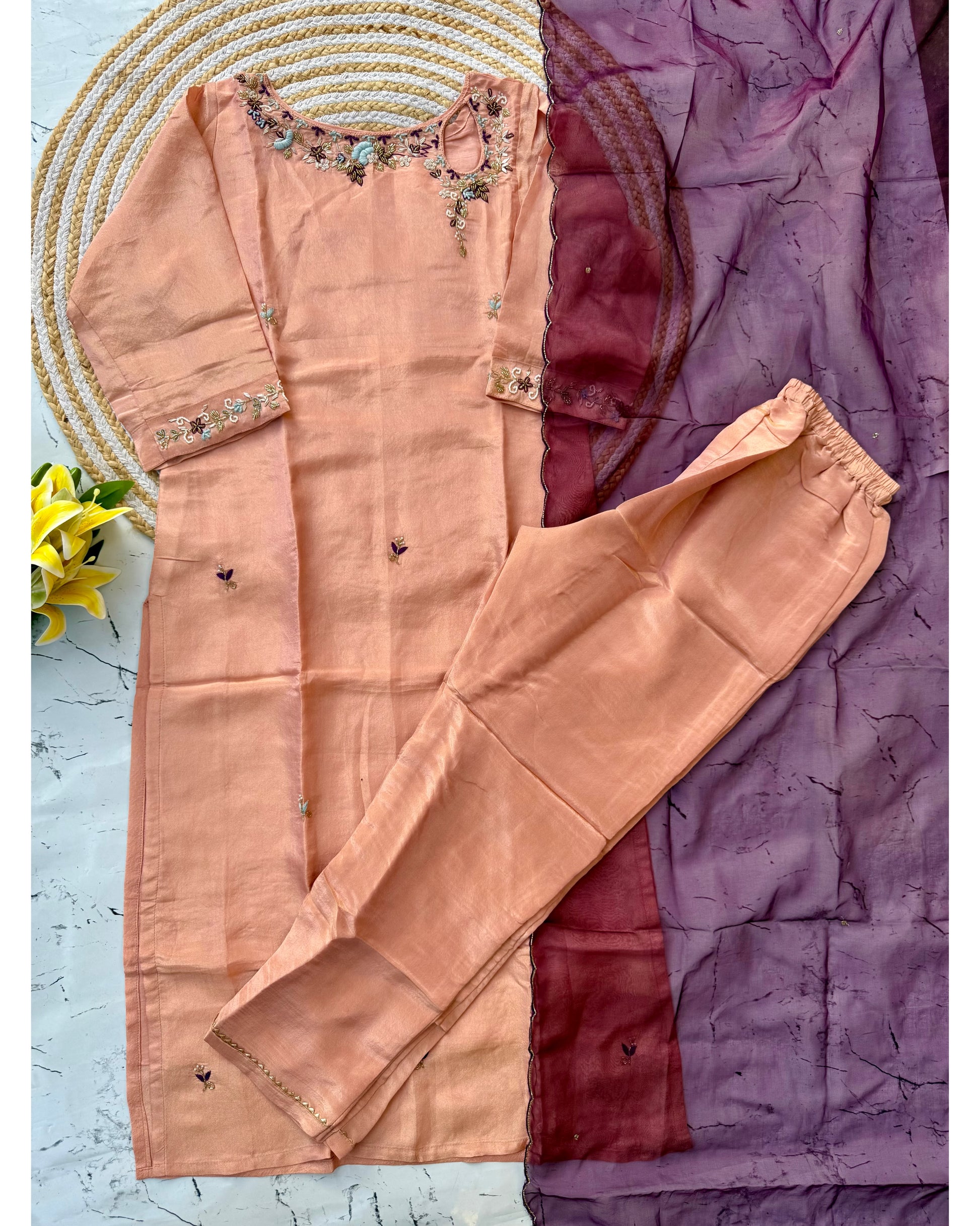 “NAKS” A very beautiful Tissue silk handwork set 🛍️