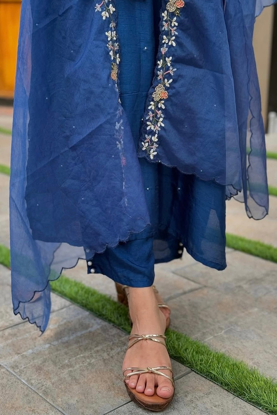 “ALKA” A very beautiful Blue piece with zardozi & zari handwork set
