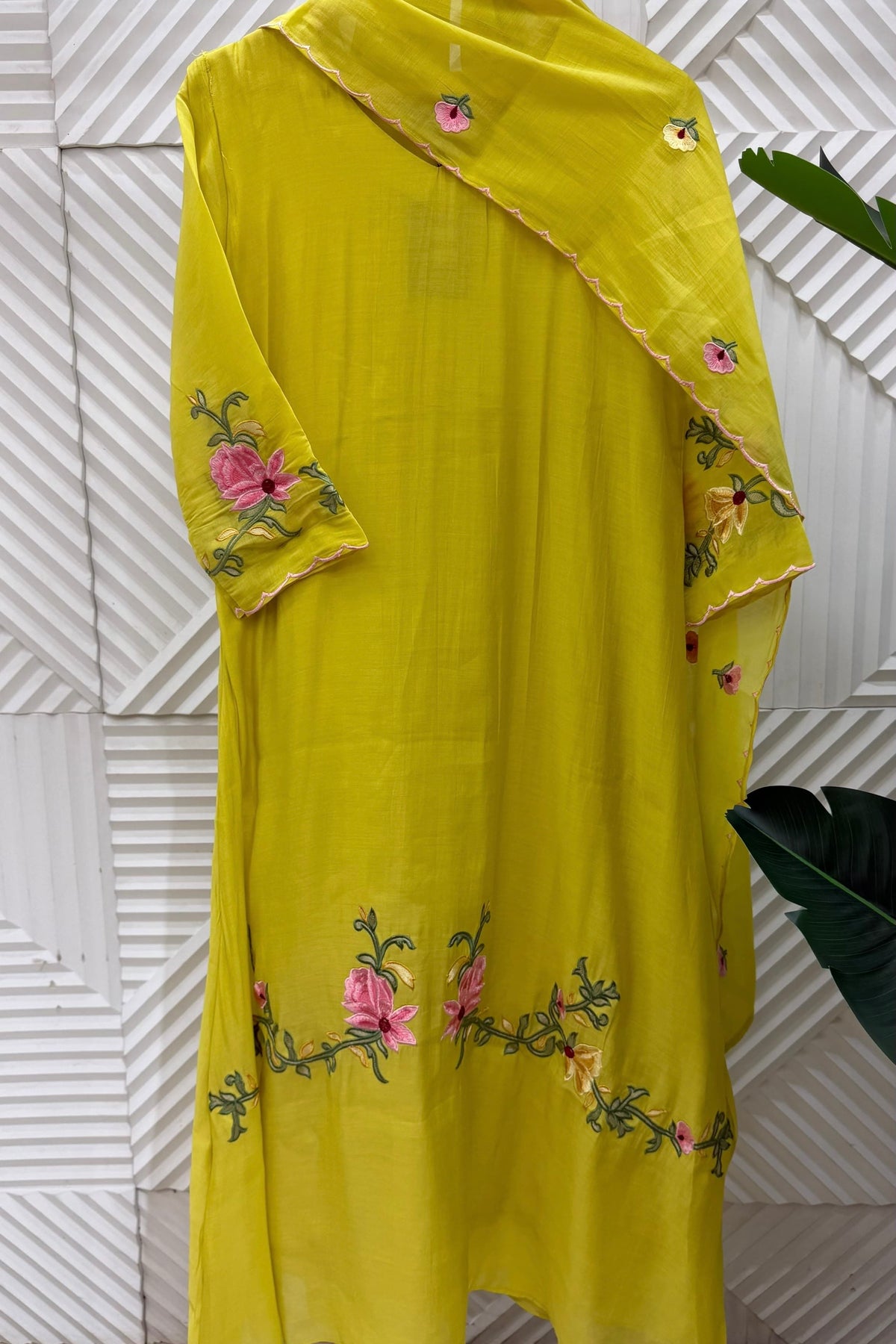 ✨Aarika - Surat mul chanderi Embroidered A Line Kurta Set