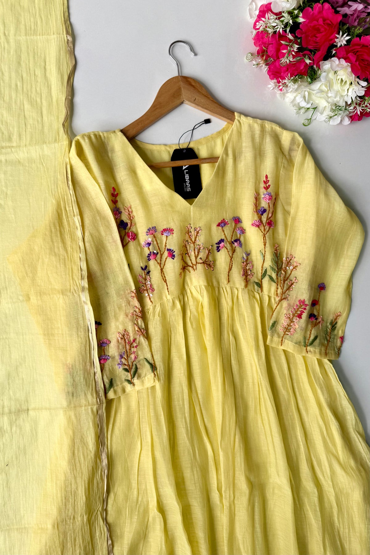 ✨“AYRA” Premium Mul Chanderi Thread Work Anarkali Kurta Set
