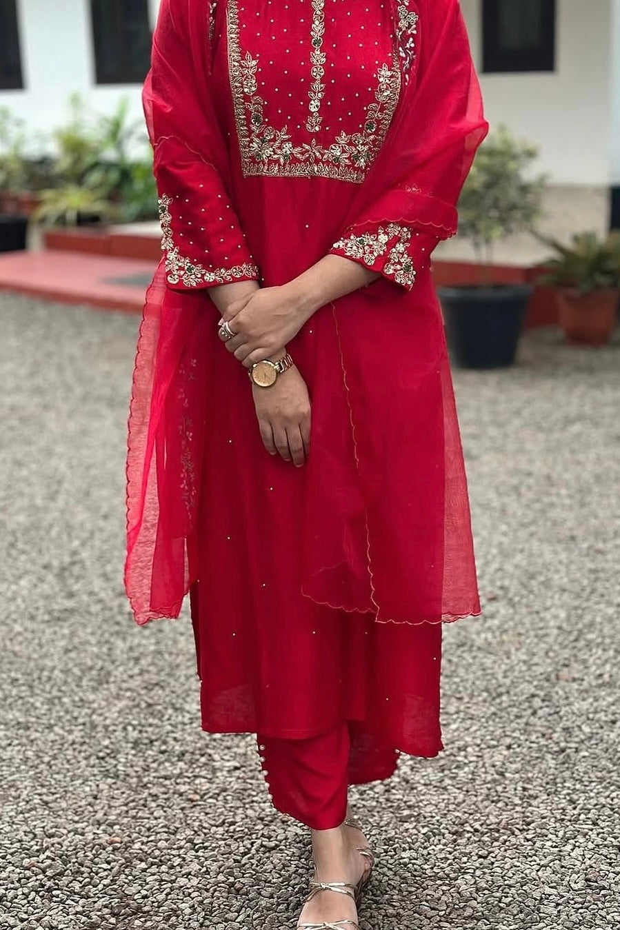 “ALKA” A very beautiful Red piece with zardozi & zari handwork set