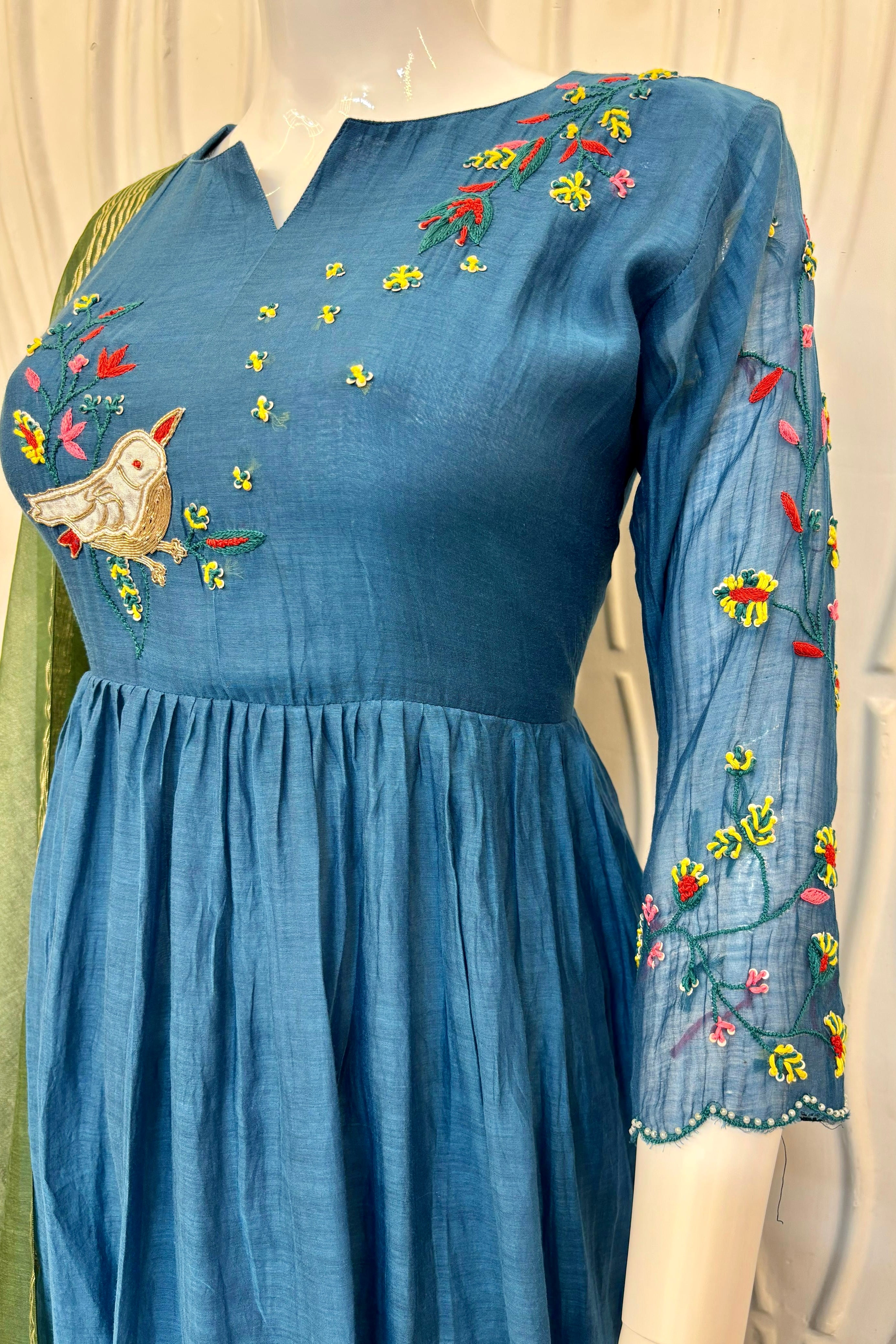 🛍️”Evie –  Premium Mul Chanderi Thred Work A Line Kurta Set