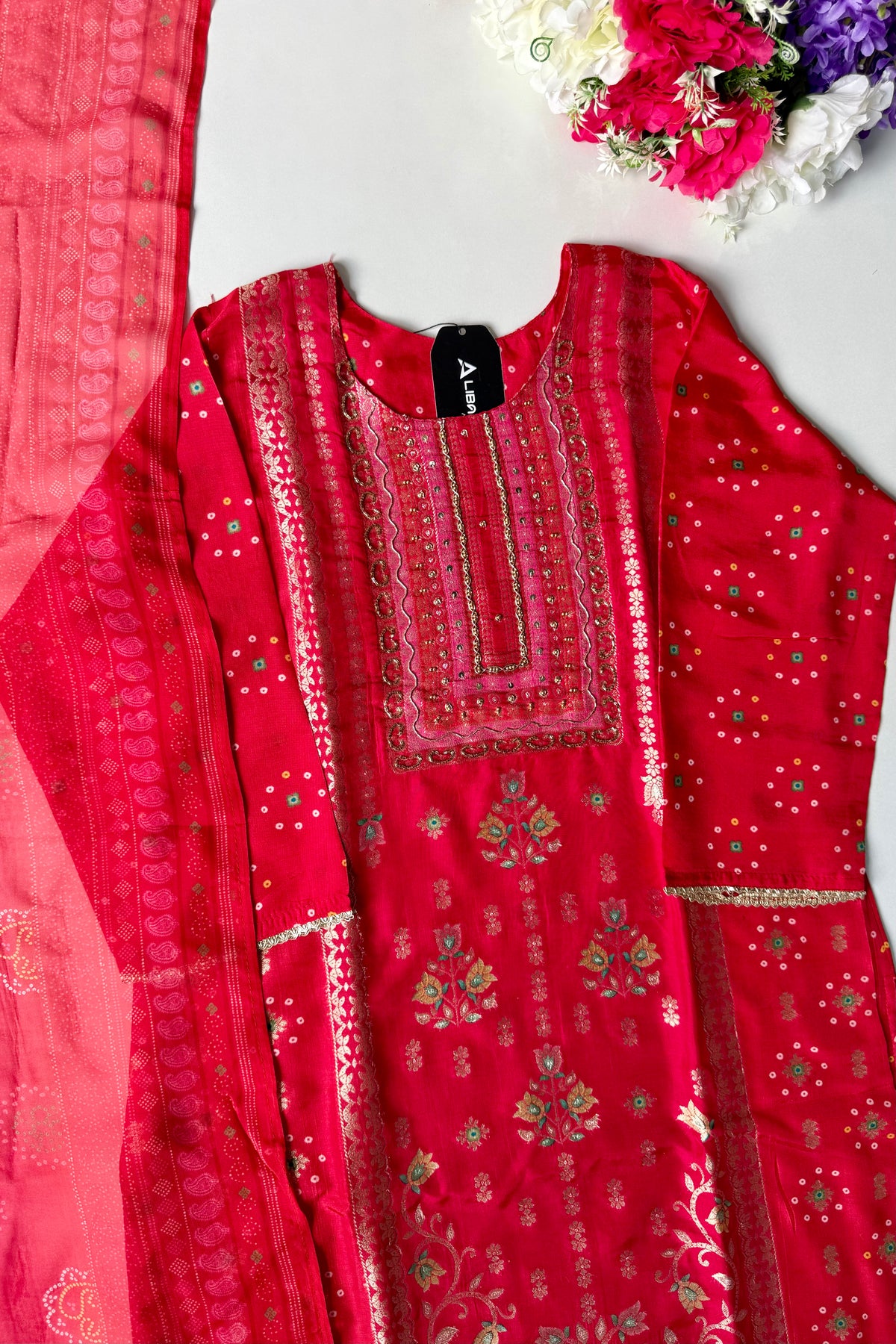 “Mustarab” Beautiful jacquard silk kurti pant with dupatta set 🛍️