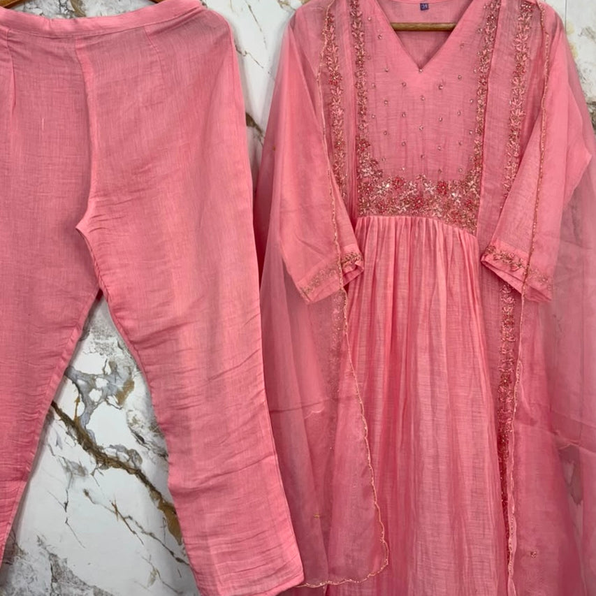“Ayza”  Premium Blush Rose Pink  Mul Chanderi A Line Suit set 🛍️