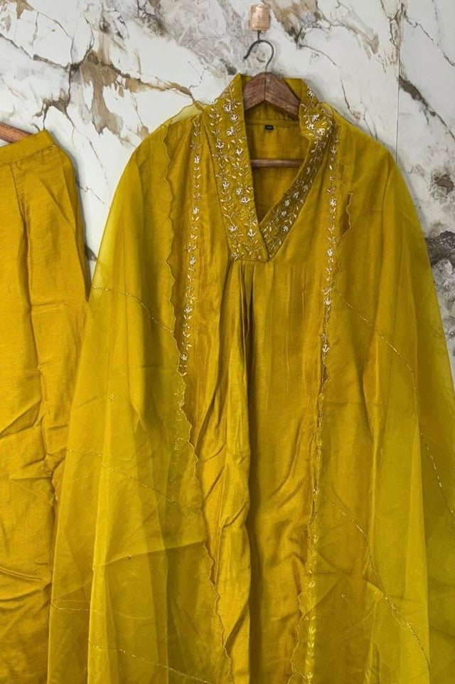 “Eira” Yellow Heavy handwork Dola silk A line kurti set 🛍️