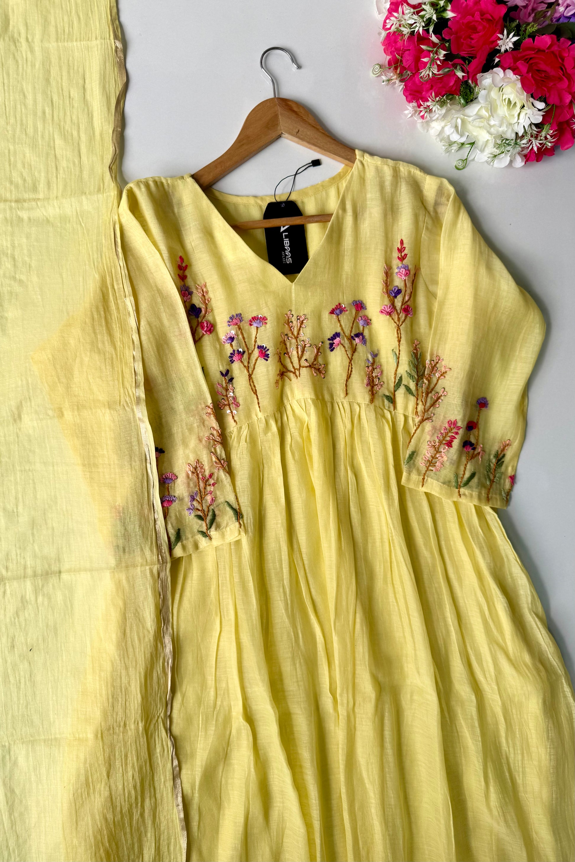 ✨“AYRA” Premium Mul Chanderi Thread Work Anarkali Kurta Set