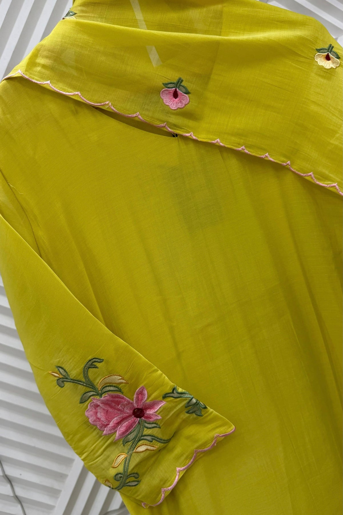 ✨Aarika - Surat mul chanderi Embroidered A Line Kurta Set