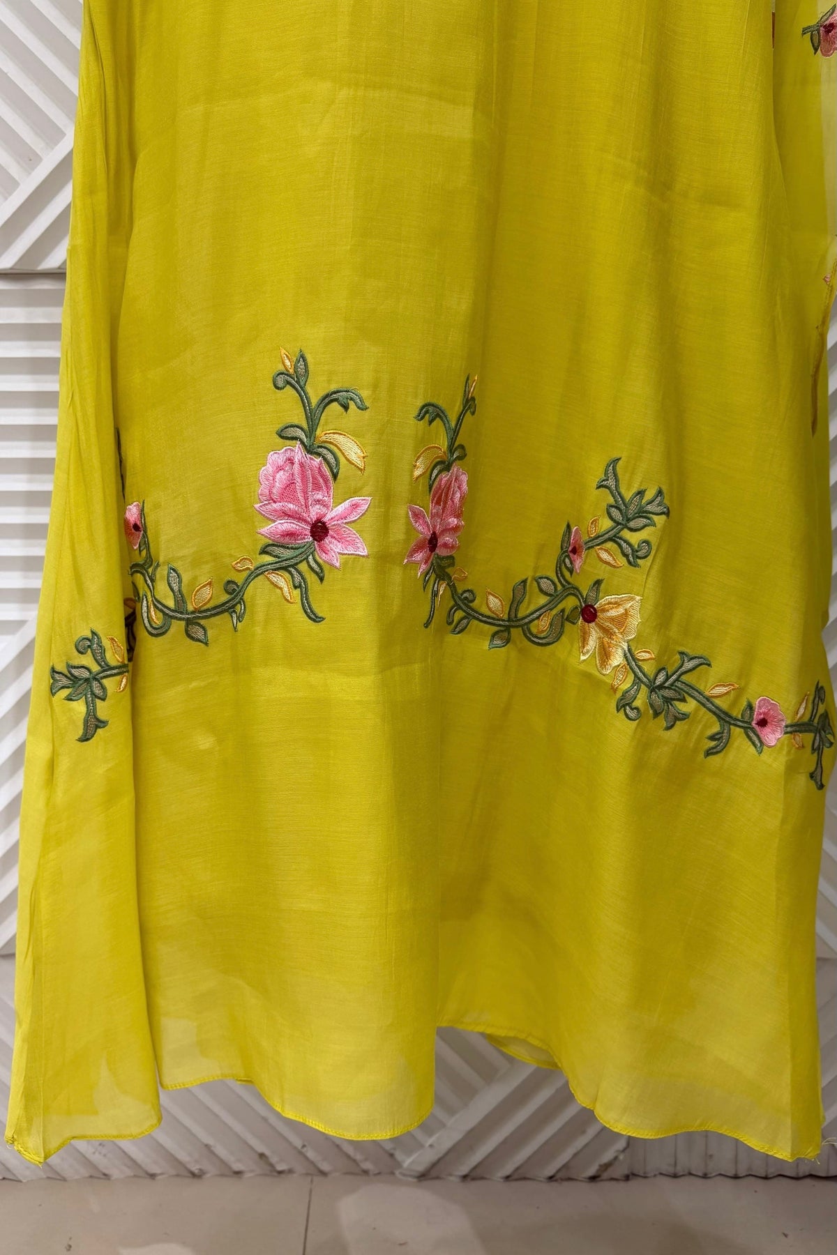 ✨Aarika - Surat mul chanderi Embroidered A Line Kurta Set