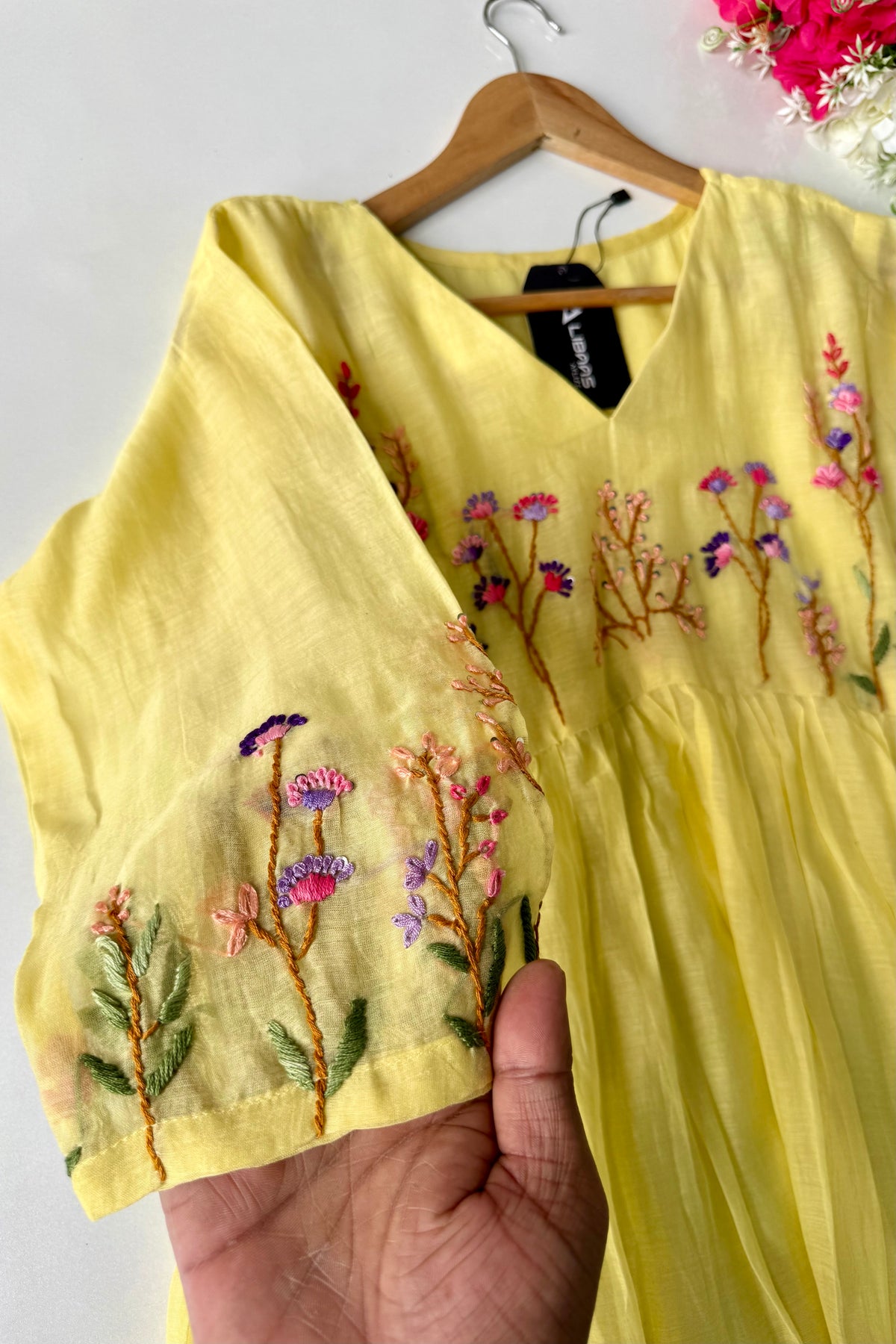 ✨“AYRA” Premium Mul Chanderi Thread Work Anarkali Kurta Set