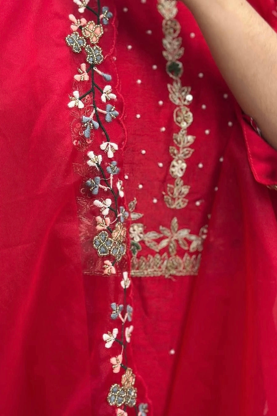 “ALKA” A very beautiful Red piece with zardozi & zari handwork set