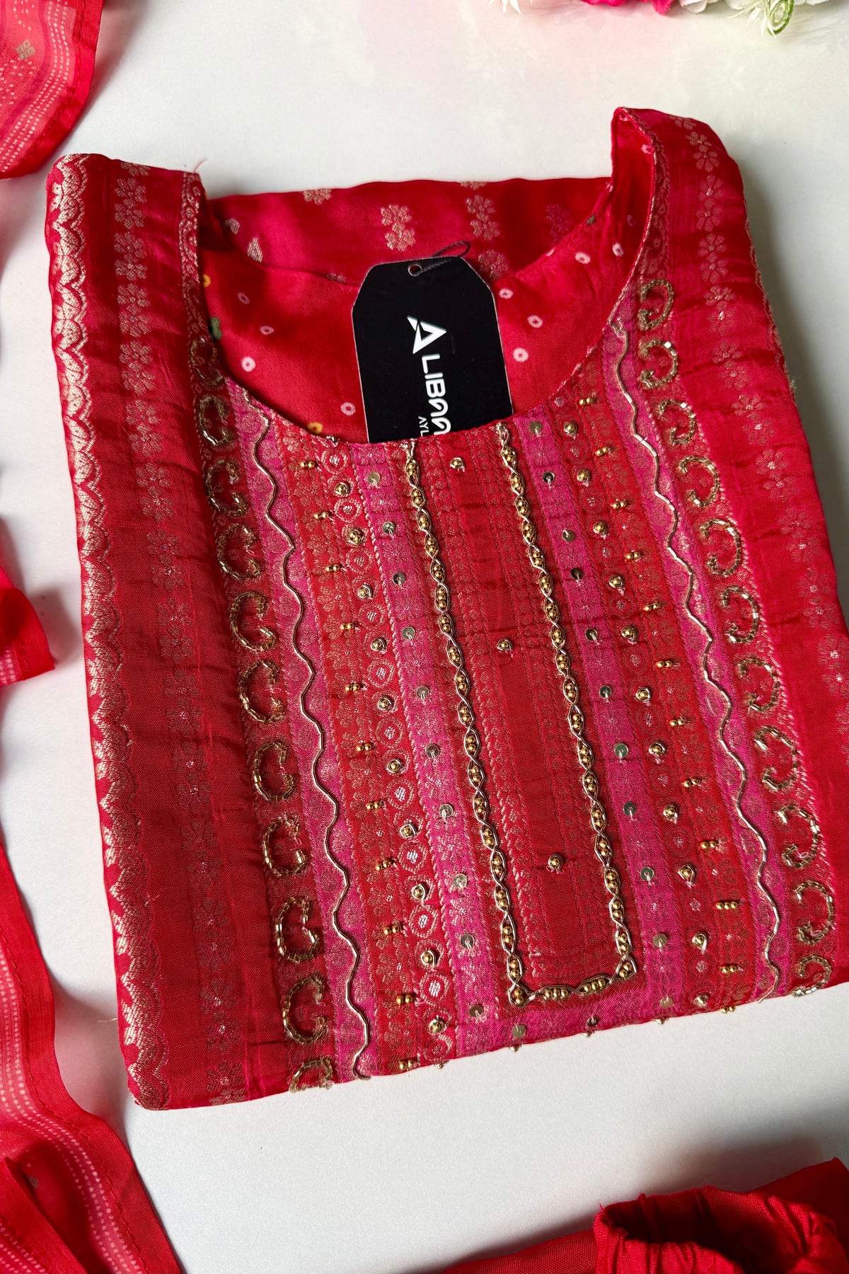 “Mustarab” Beautiful jacquard silk kurti pant with dupatta set 🛍️