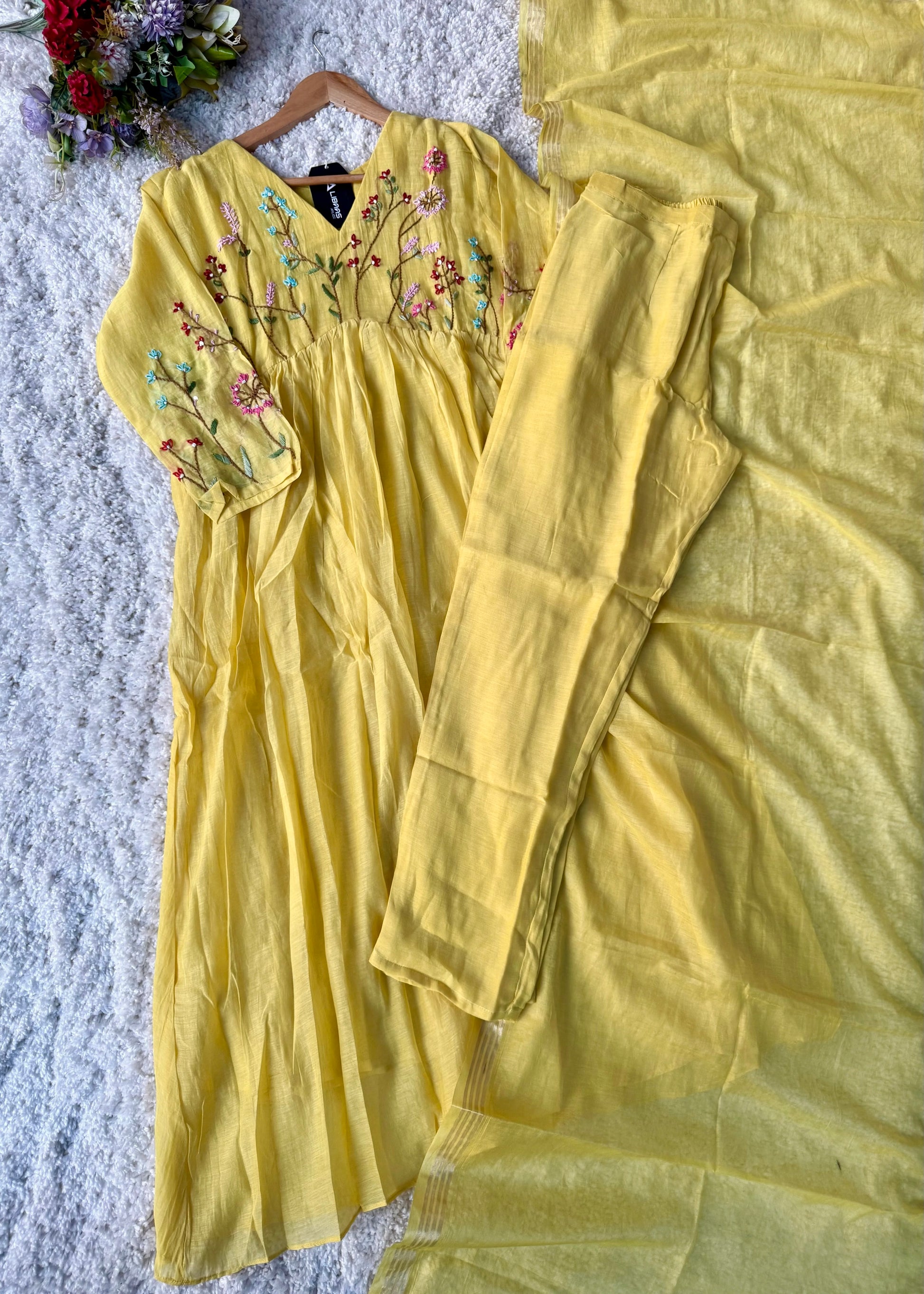 “AYRA” Premium Mul Chanderi Thread Work Anarkali Kurta Set