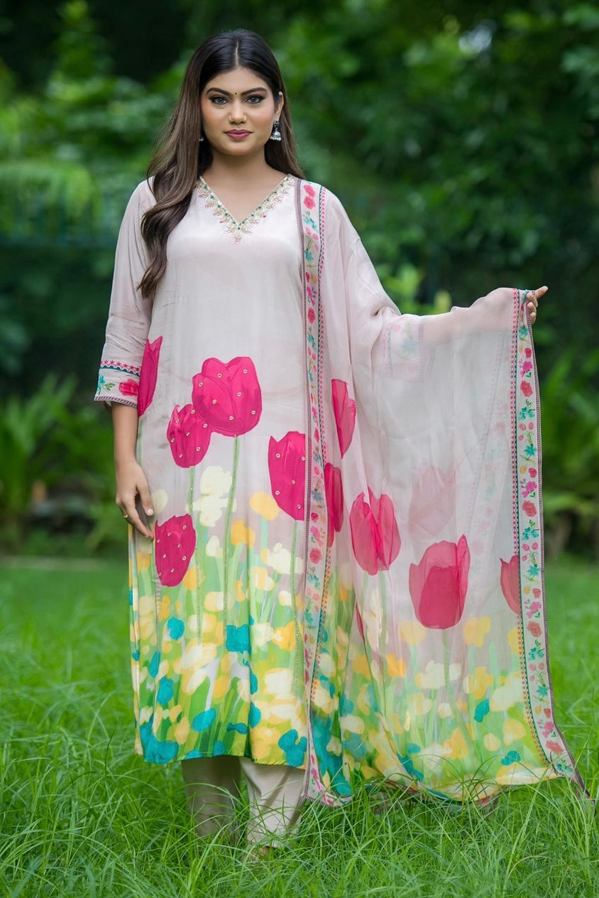 “Beauty ” Crepe Silk V neck kurti bottom with dupatta set 🛍️