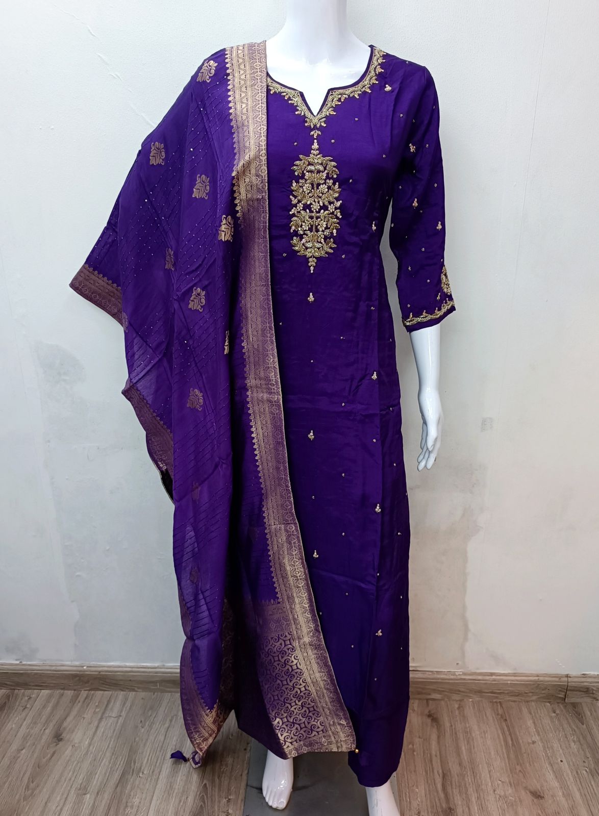 “ARVIN” Premium Heavy handwork dola silk kurti set