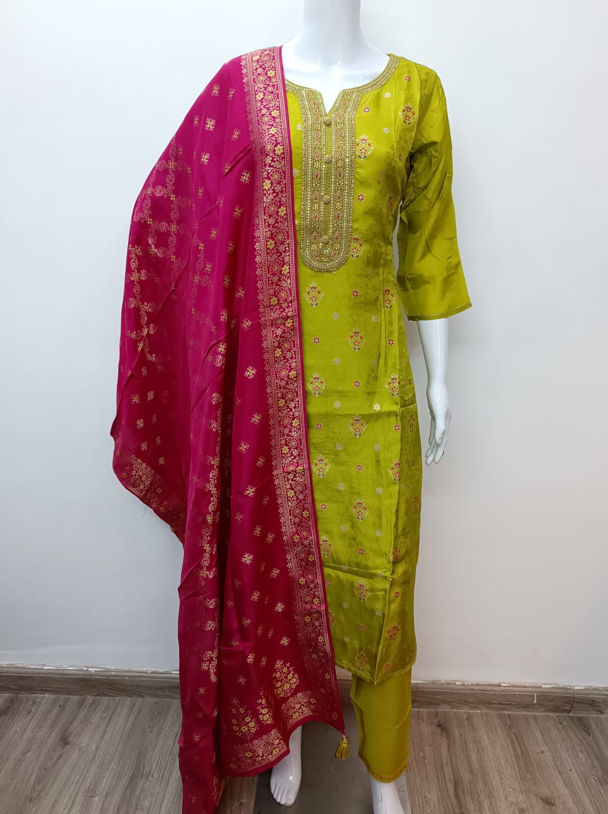 "ROSE" Banarsi kurti dupatta bottom set