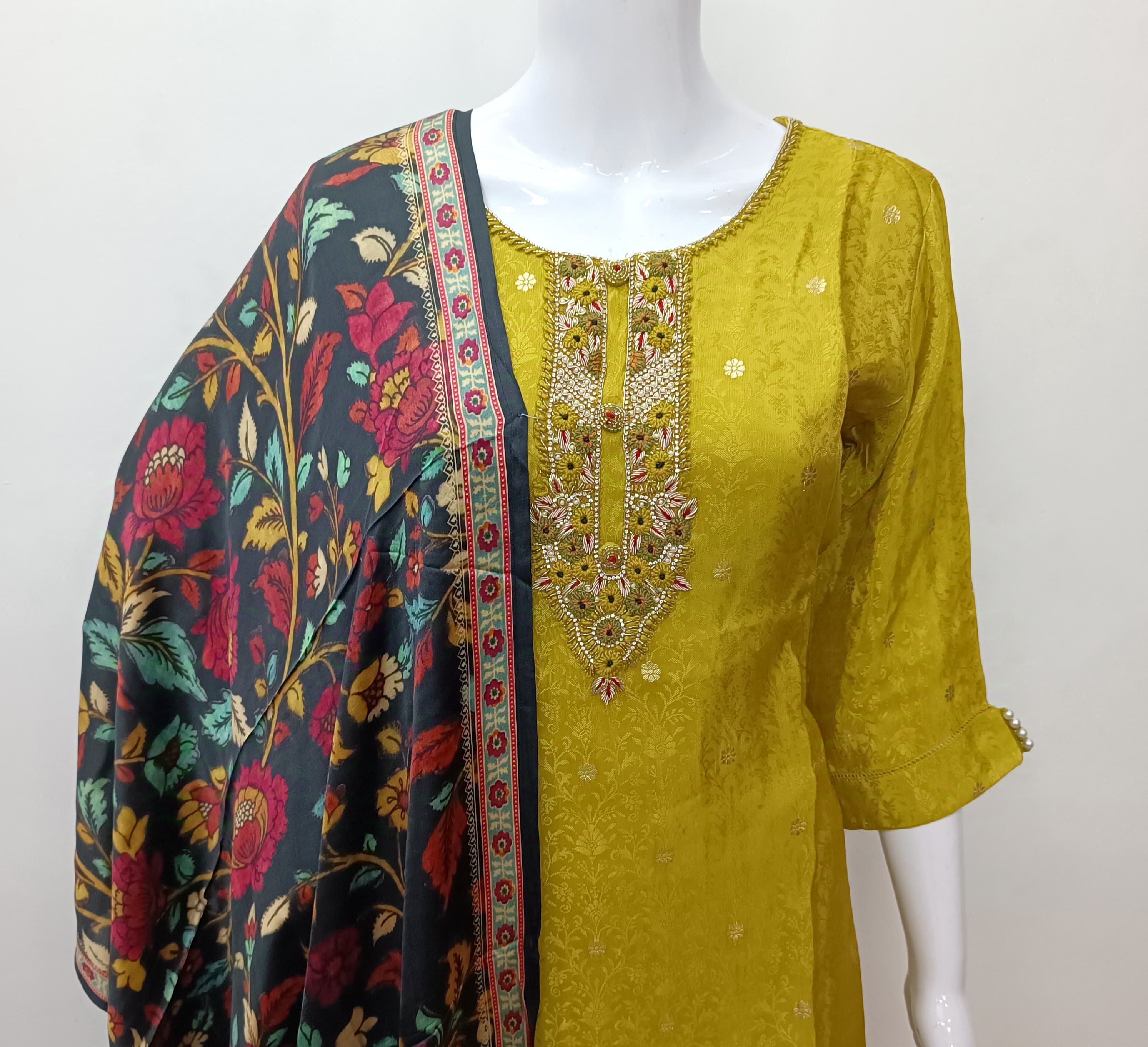 “ Maqaam” Jacquard silk kurta bottom with dupatta set