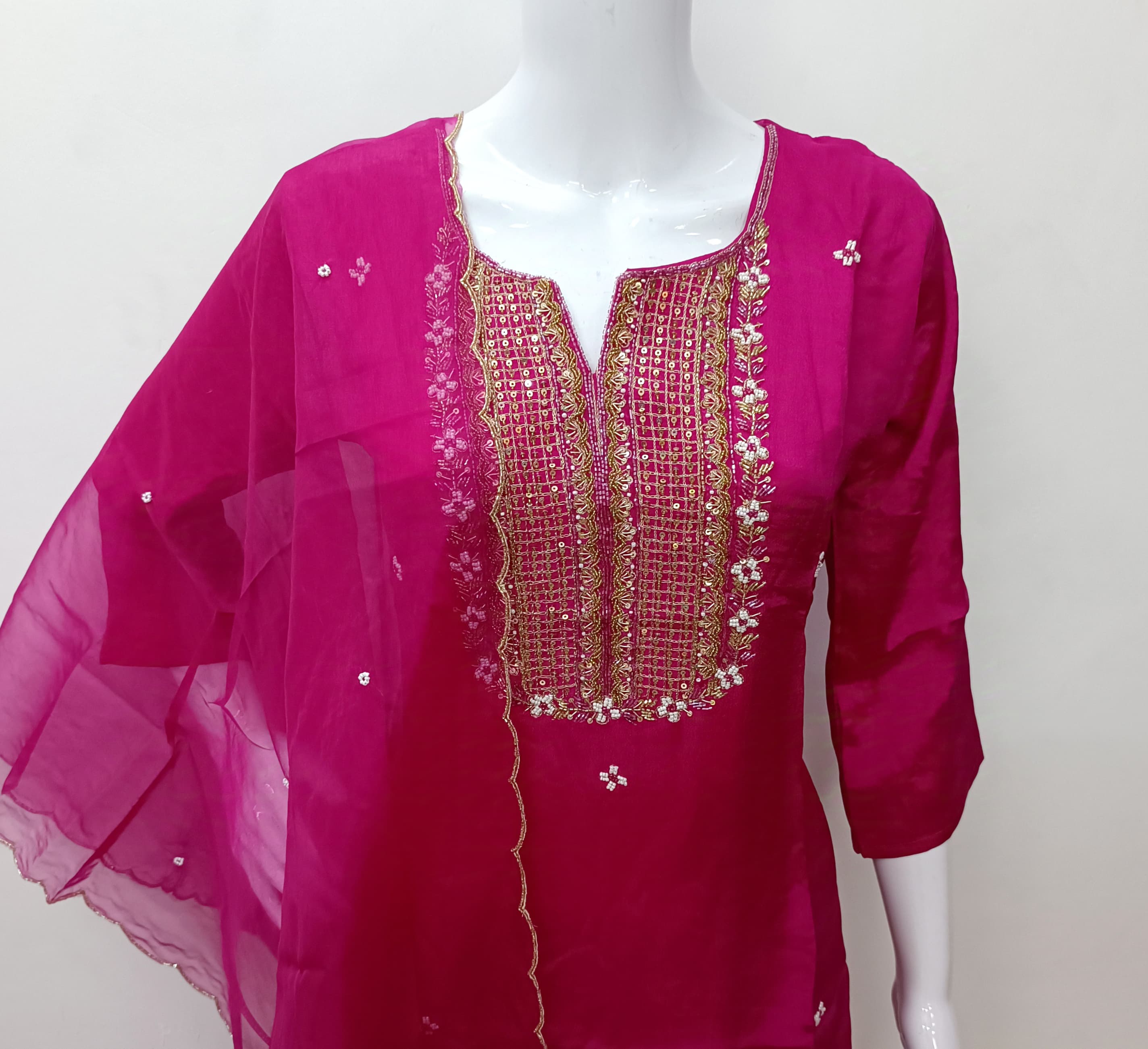 "Furqat" Russian silk handcrafted kurti set 🛍️