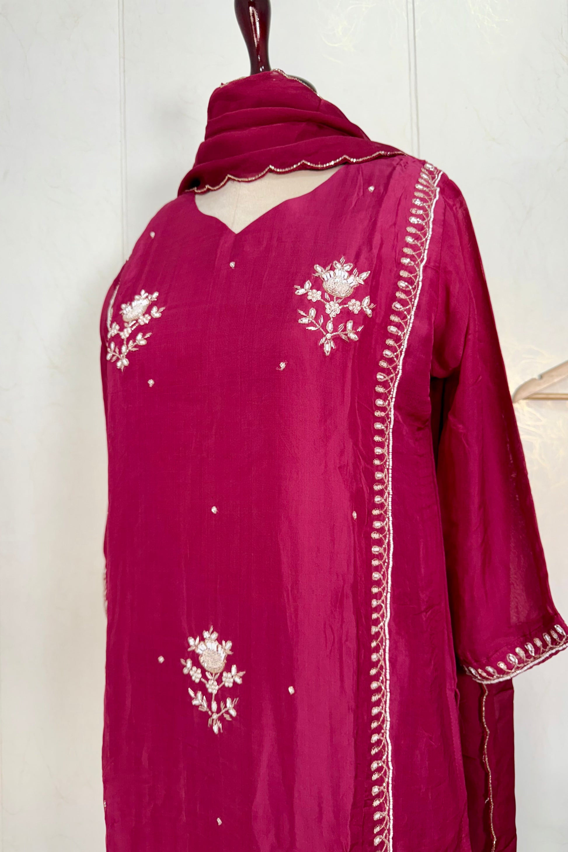 “”Ujjwal” Trending Organza Viscose Suit set 🛍️