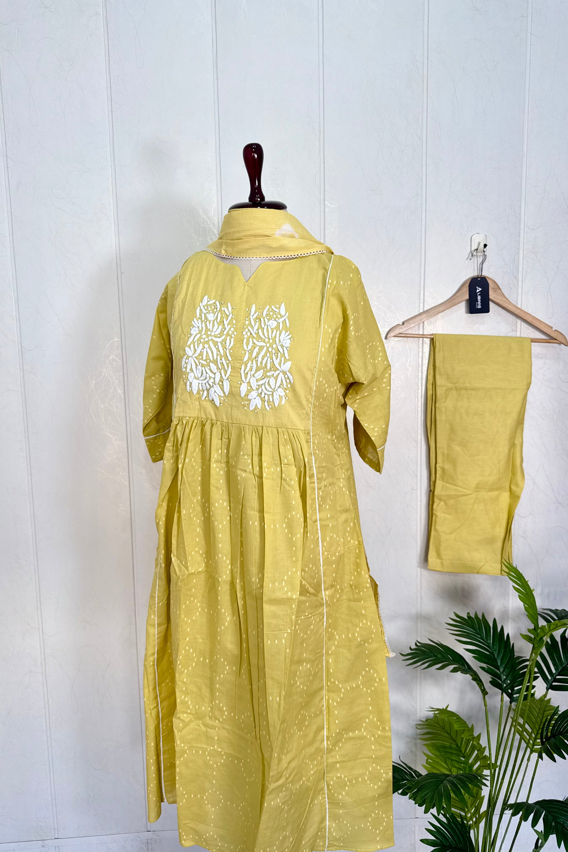 “Vamika” Mul cotton handcrafted Anarkali kurta set ❤️