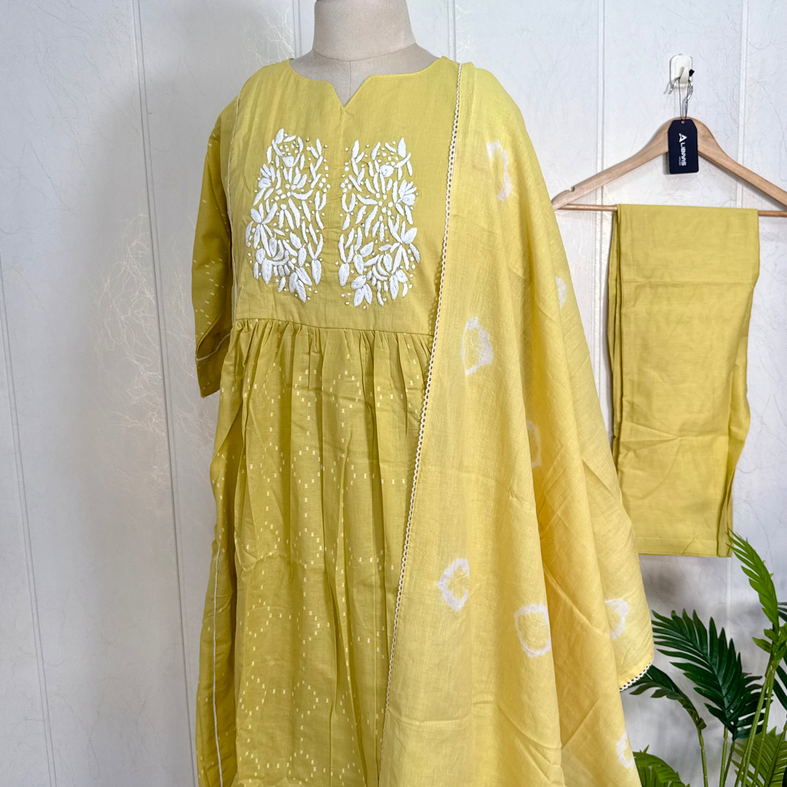 “Vamika” Mul cotton handcrafted Anarkali kurta set ❤️