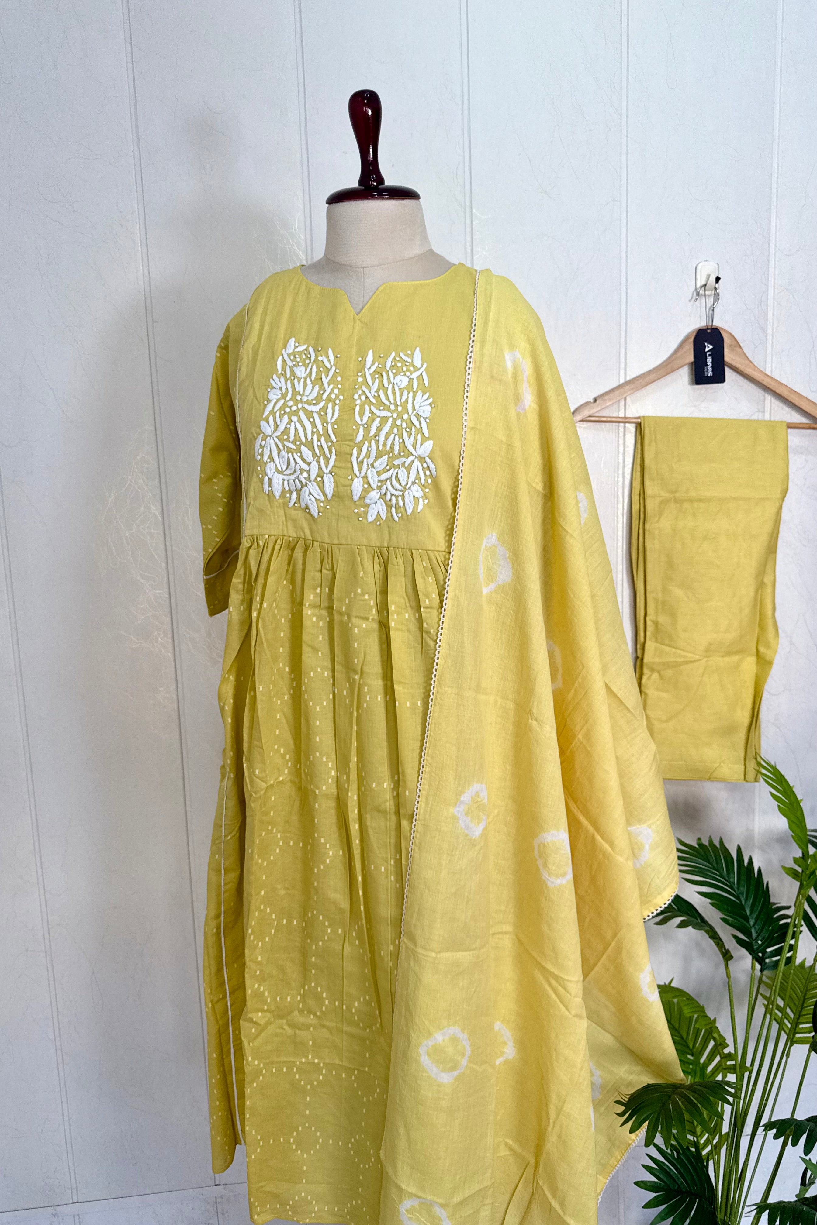 “Vamika” Mul cotton handcrafted Anarkali kurta set ❤️