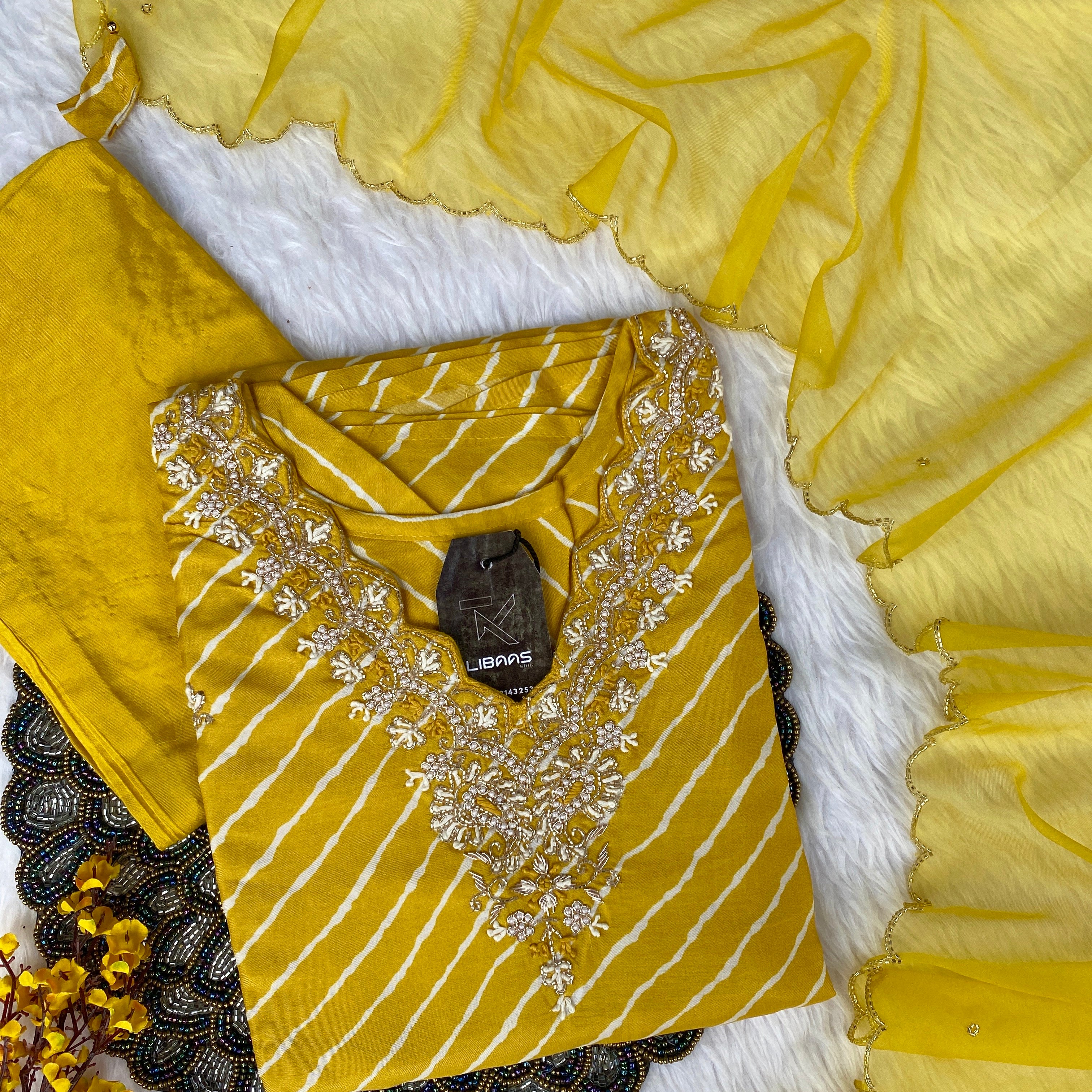 “Mahtab” Beautiful yellow dola silk set 🛍️