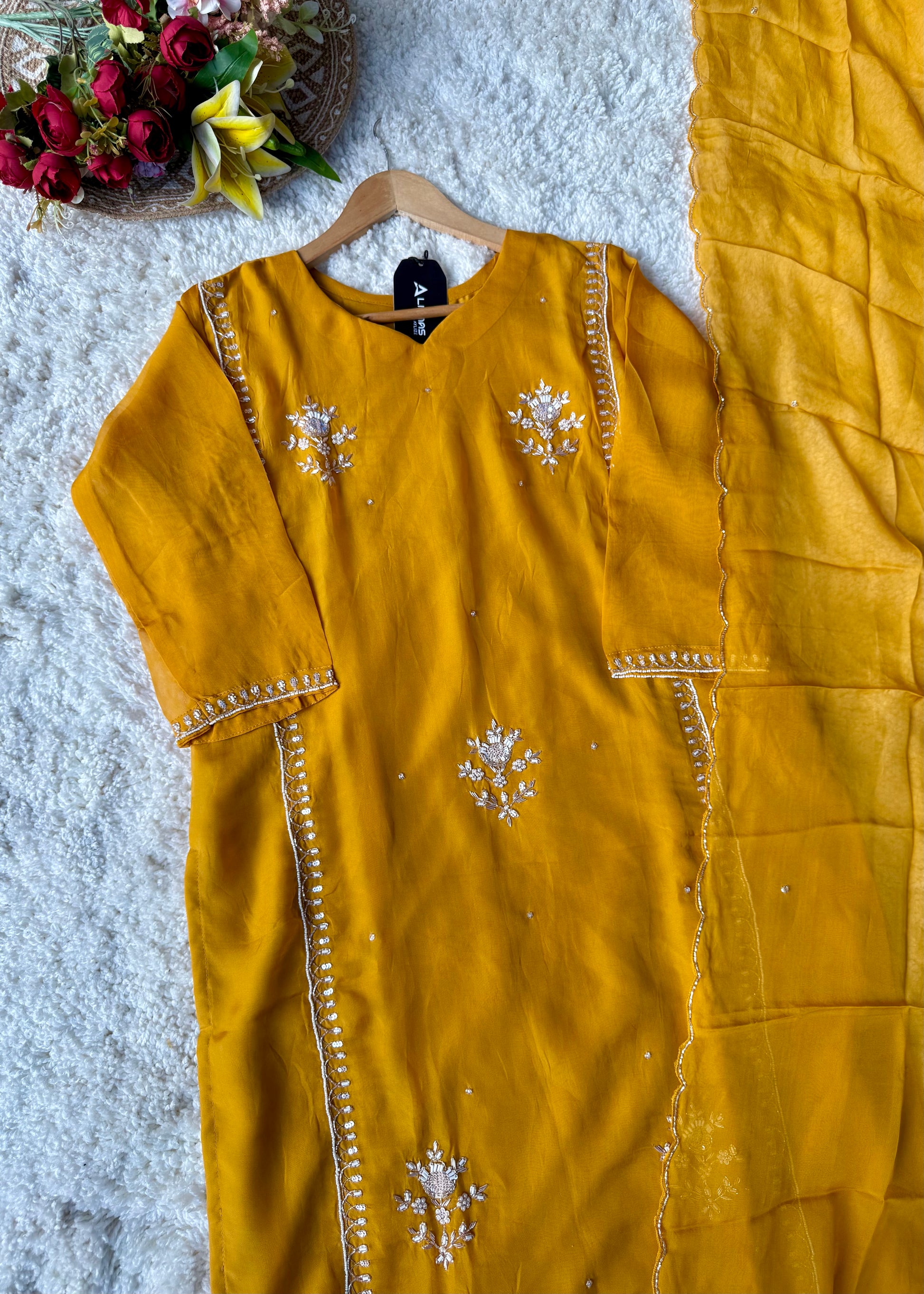 “Ujjwal” Trending Organza Viscose Suit set 🛍️