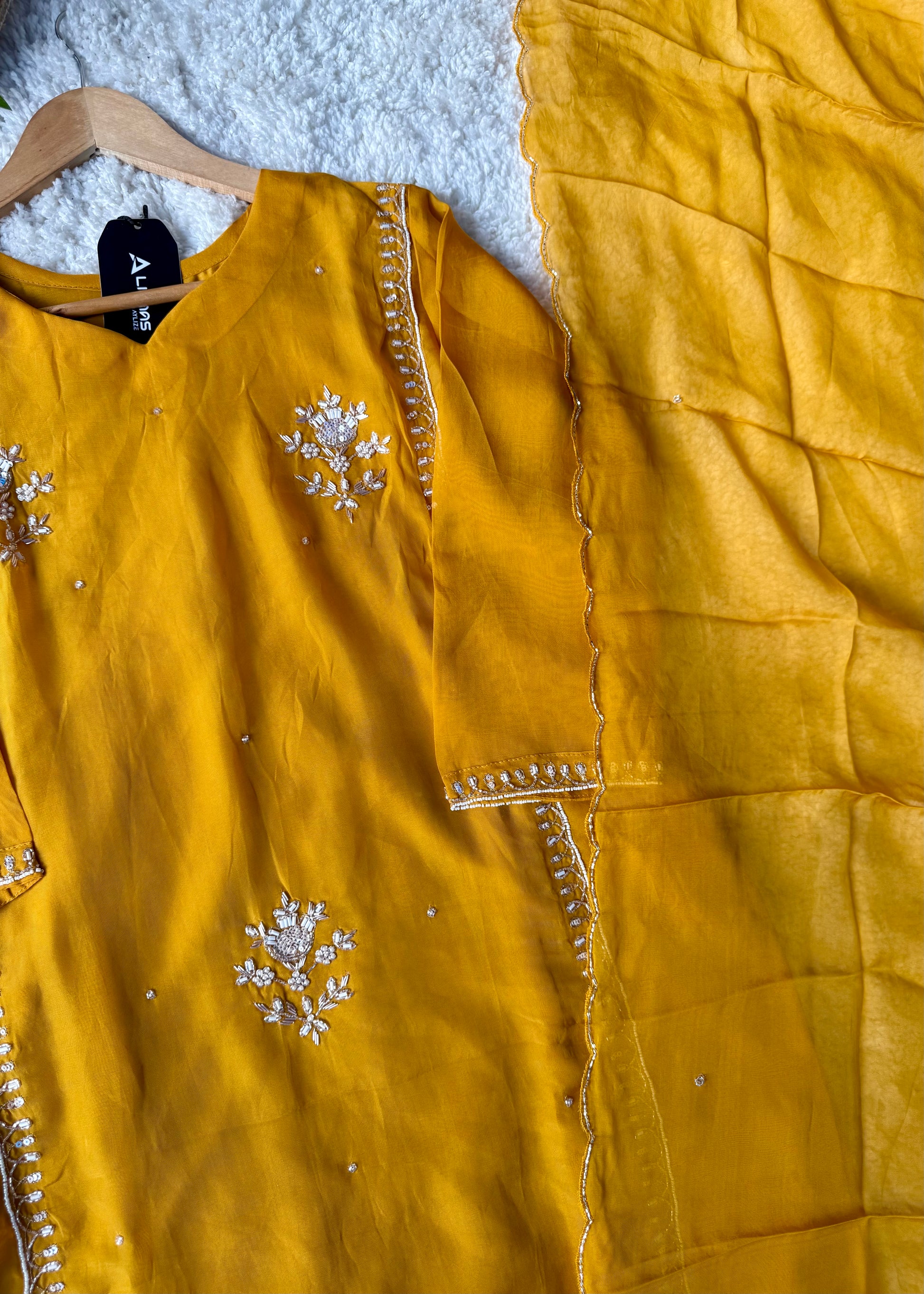 “Ujjwal” Trending Organza Viscose Suit set 🛍️