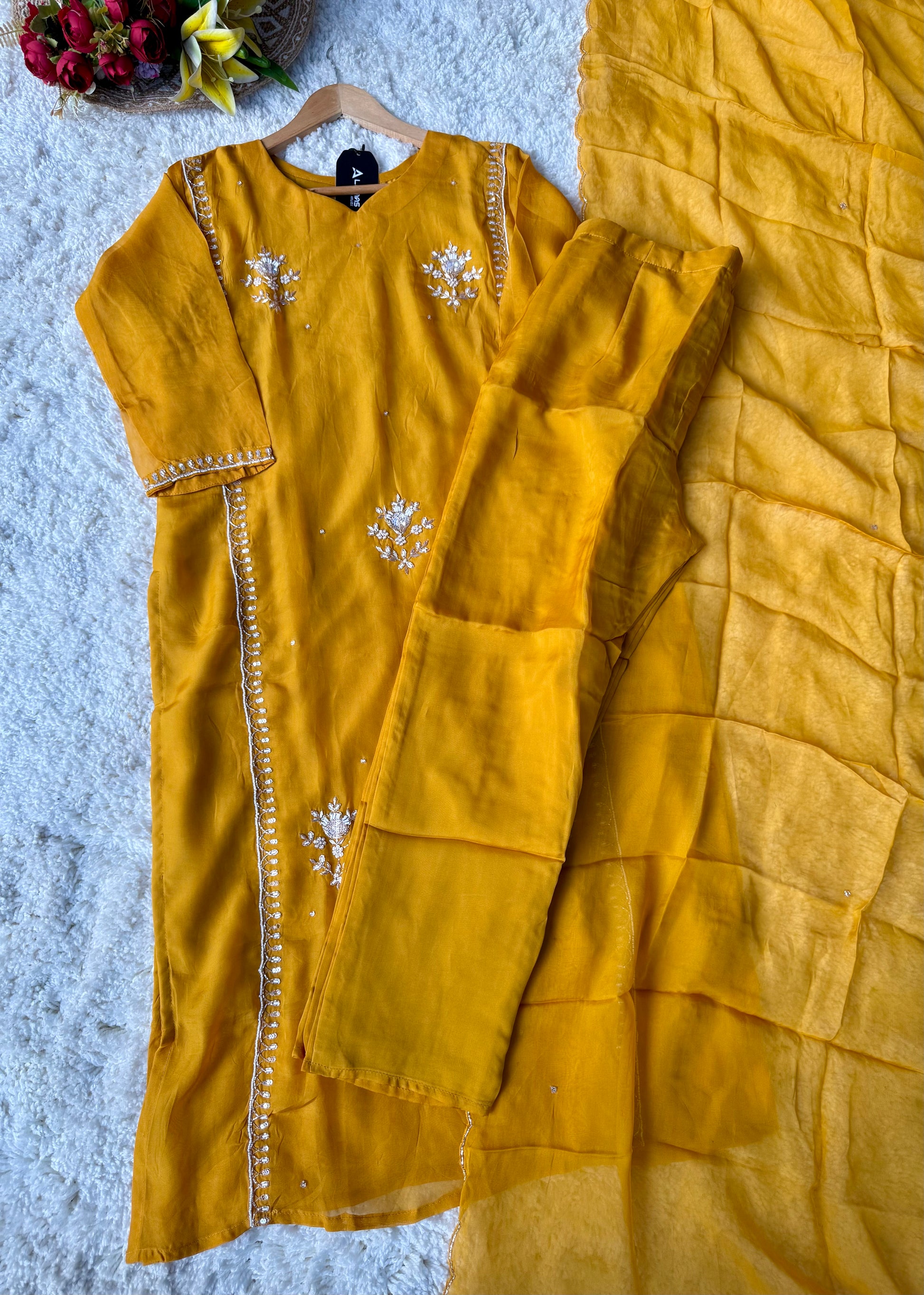 “Ujjwal” Trending Organza Viscose Suit set 🛍️