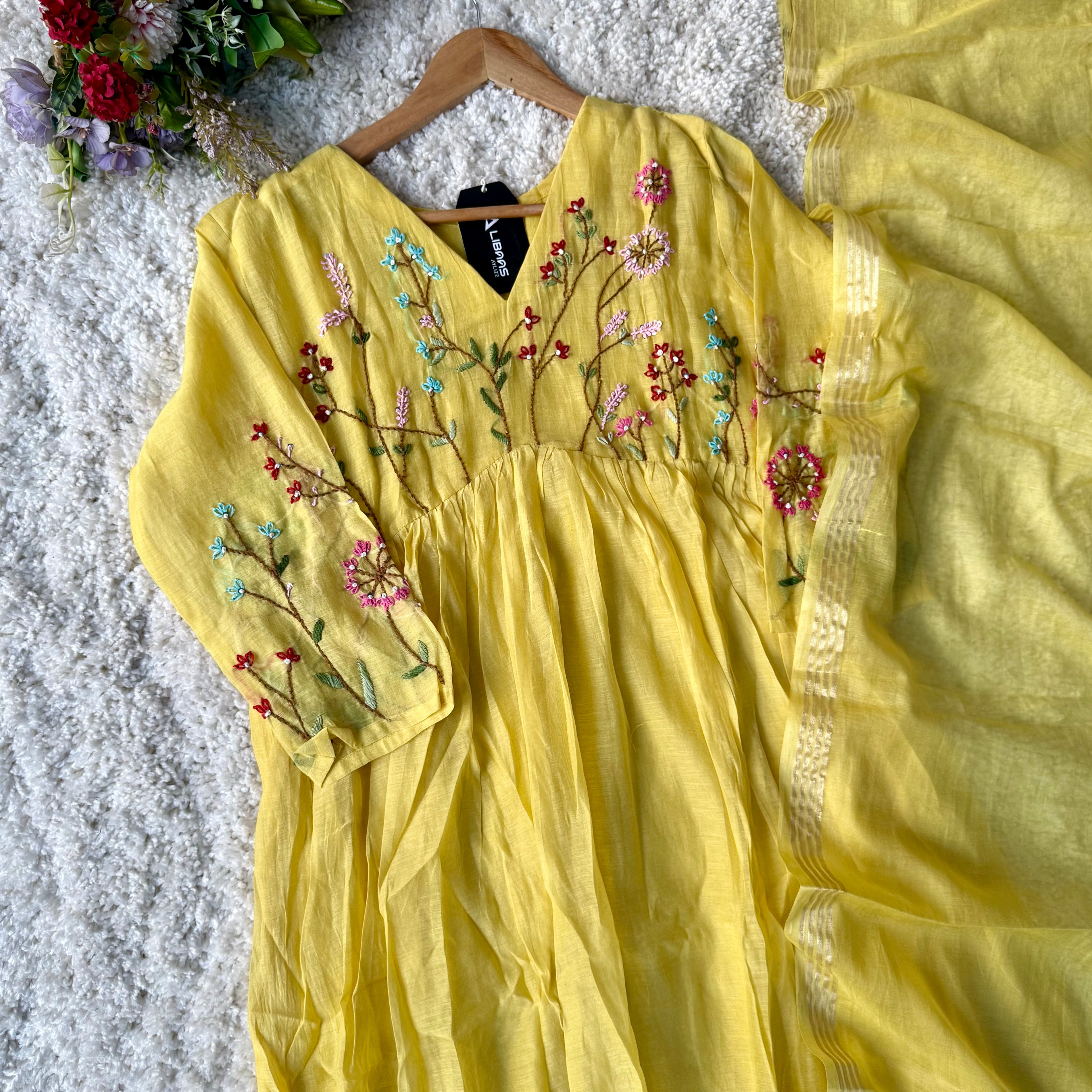 “AYRA” Premium Mul Chanderi Thread Work Anarkali Kurta Set