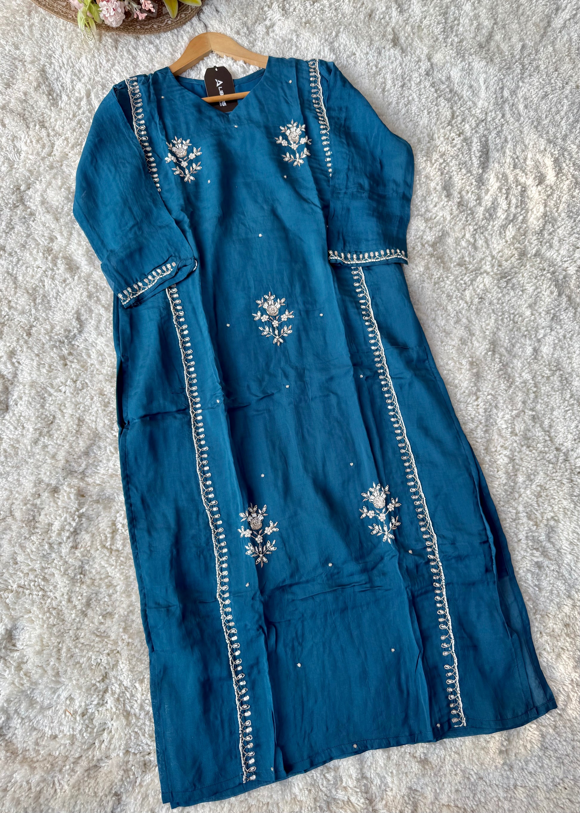 “Ujjwal” Trending Organza Viscose Suit set 🛍️