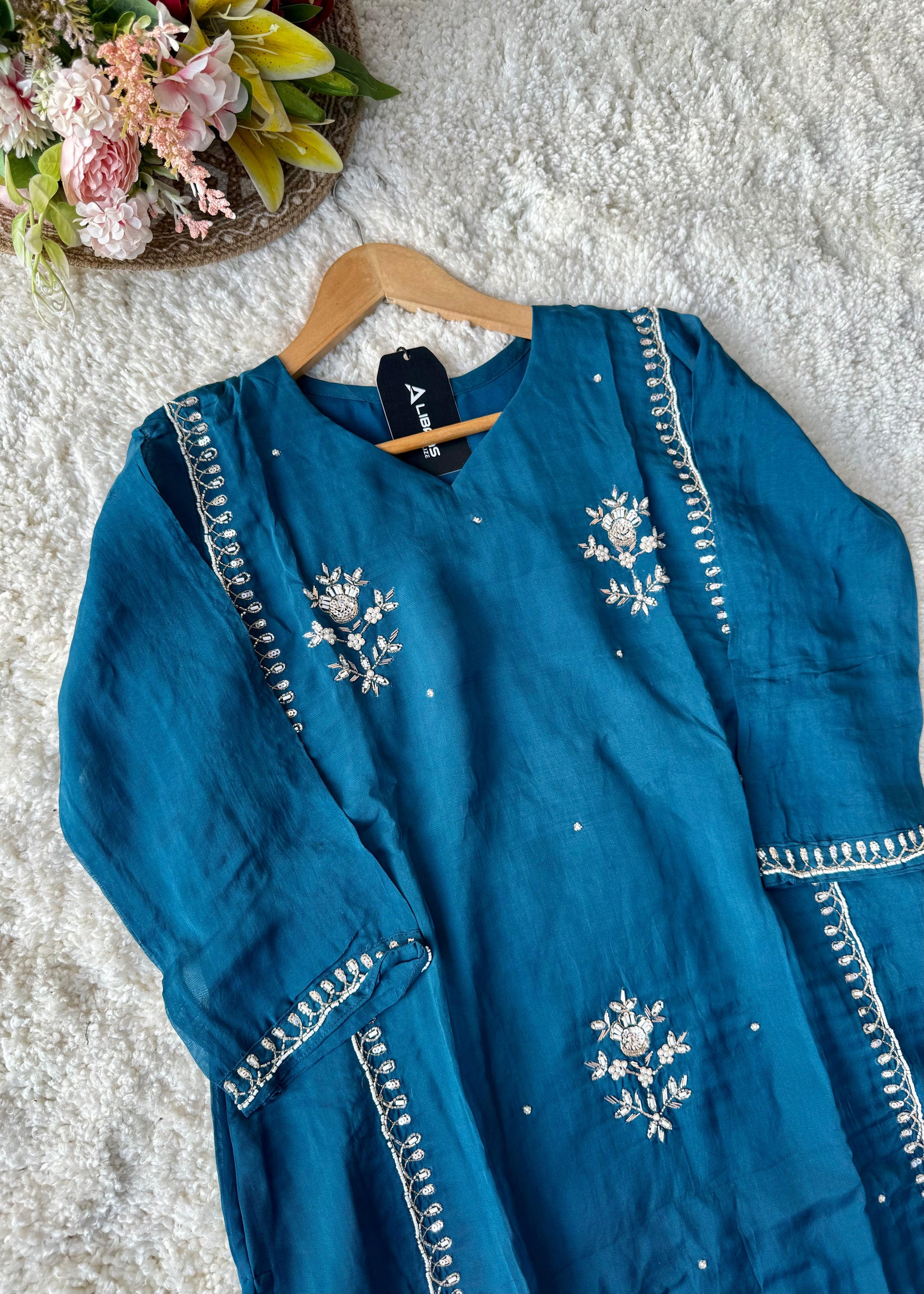 “Ujjwal” Trending Organza Viscose Suit set 🛍️