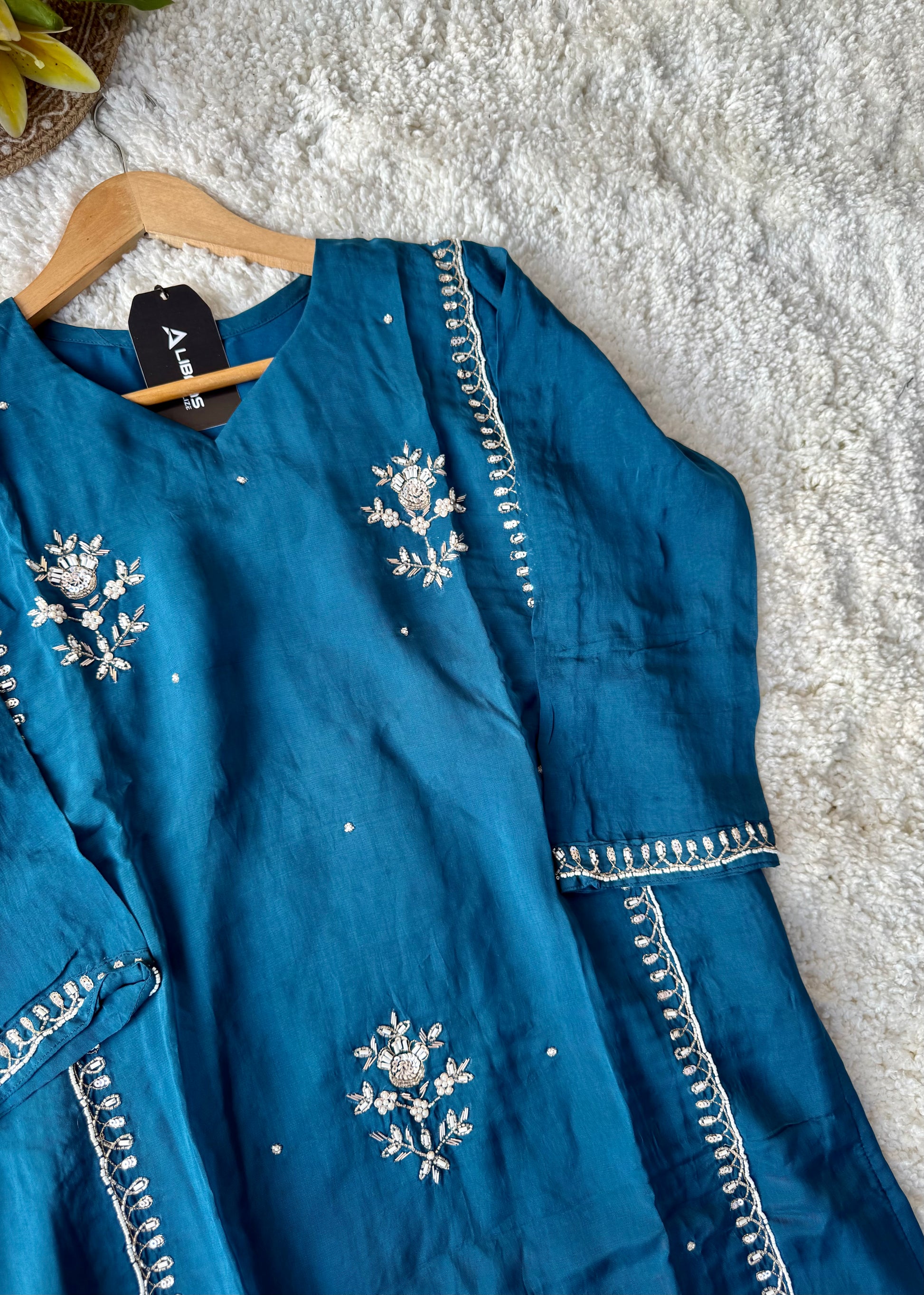 “Ujjwal” Trending Organza Viscose Suit set 🛍️