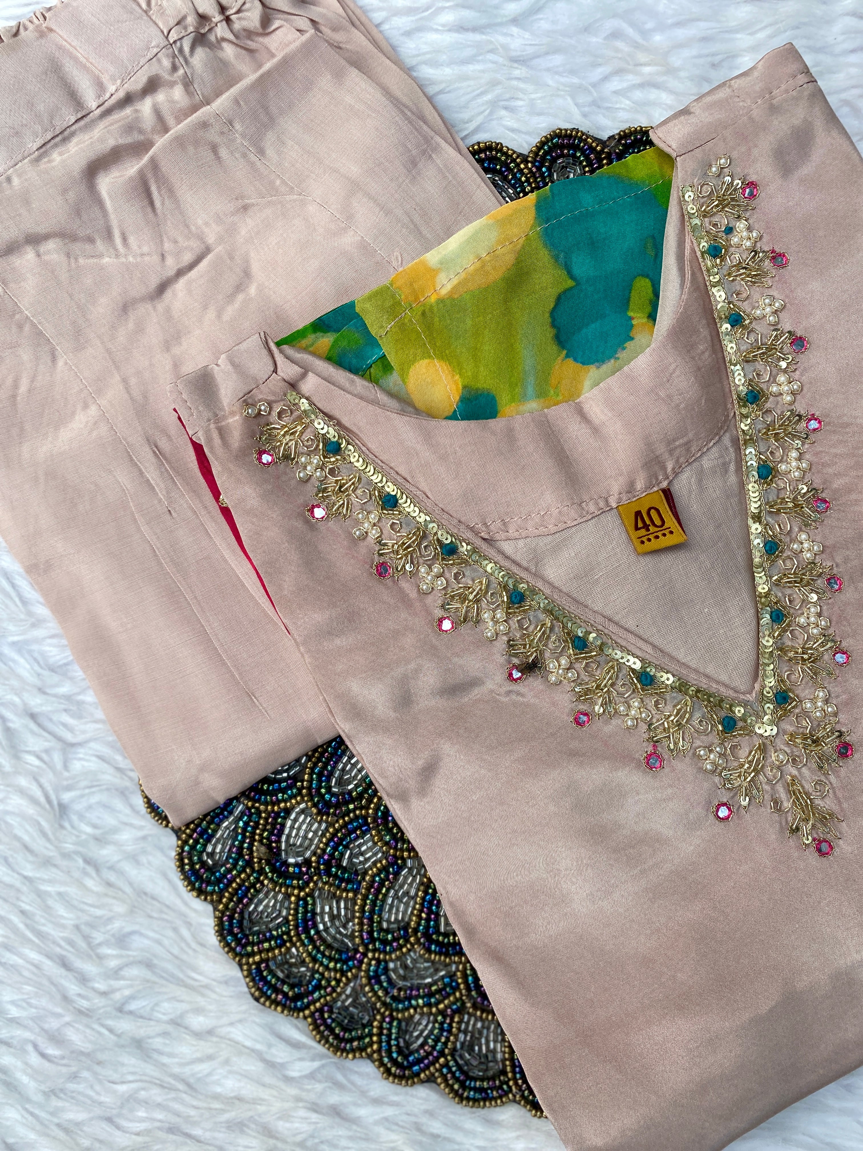 “Beauty ” Crepe Silk V neck kurti bottom with dupatta set 🛍️