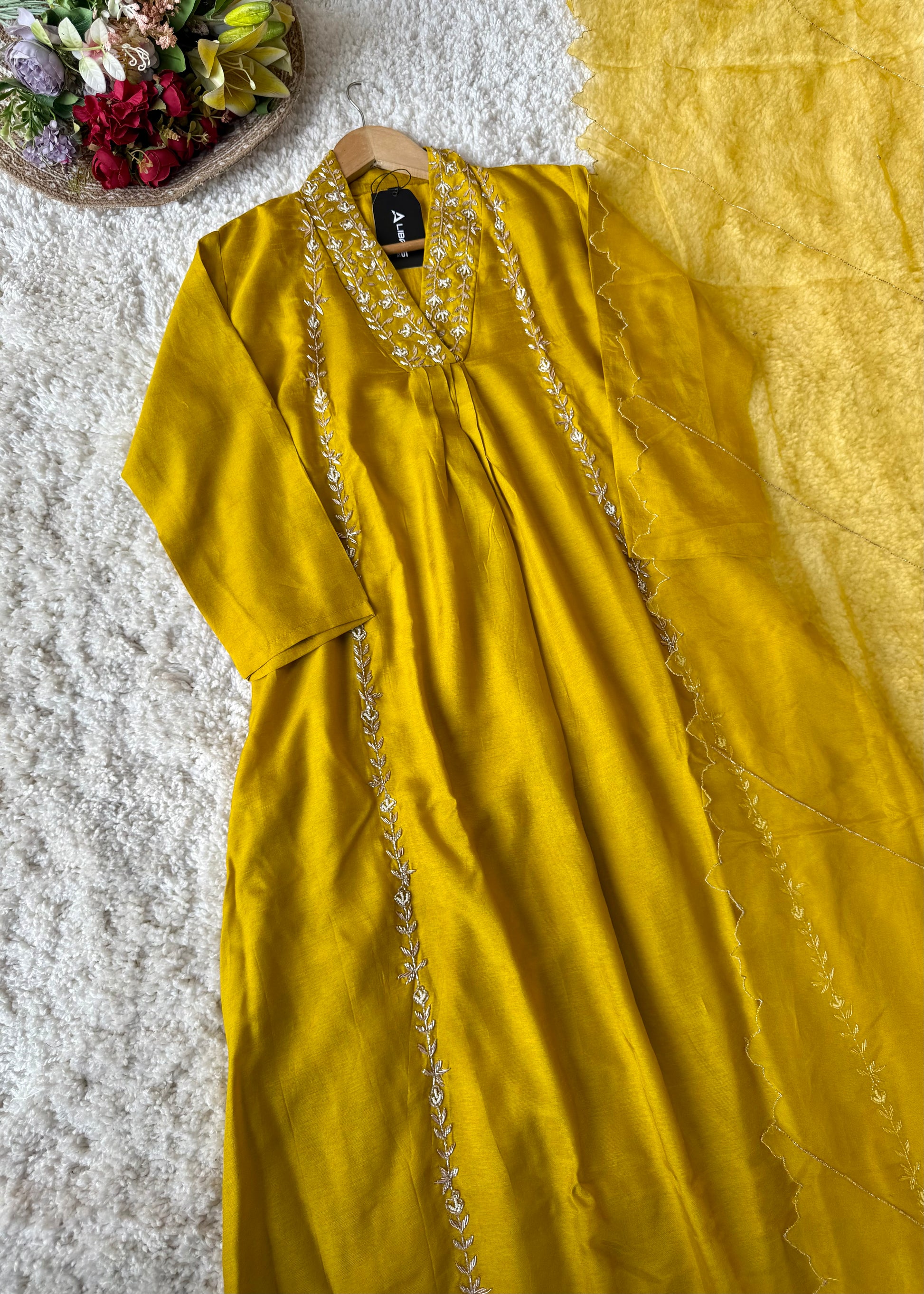 “Eira” Heavy handwork Dola silk A line kurti set 🛍️