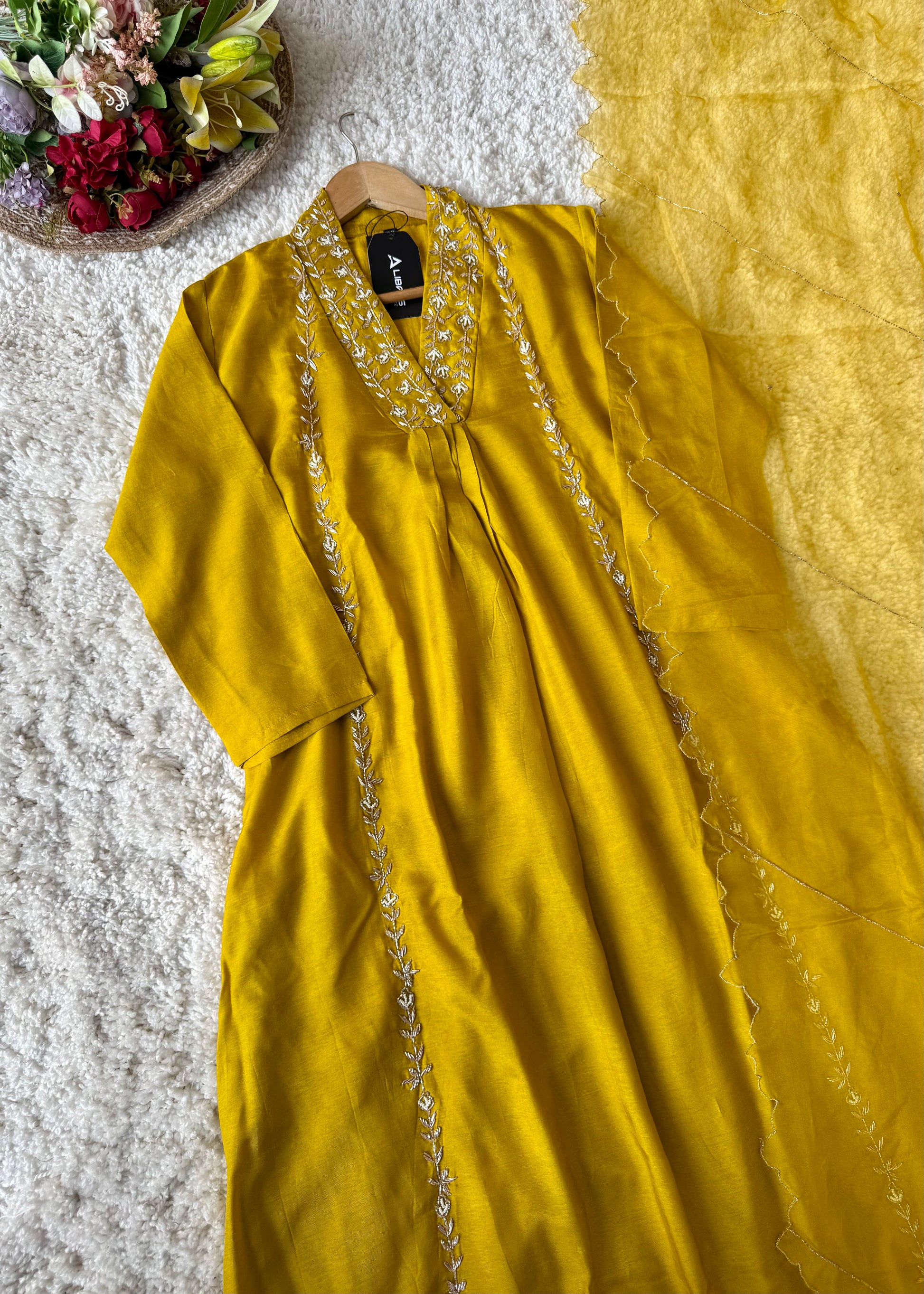 “Eira” Heavy handwork Dola silk A line kurti set 🛍️