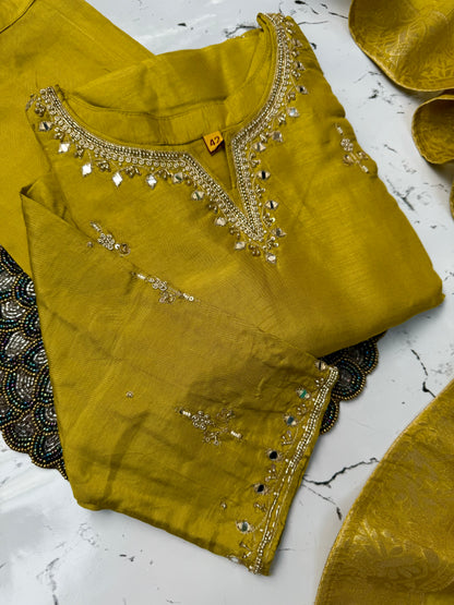 “Nisar” A very beautiful party wear heavy handwork set 🛍️