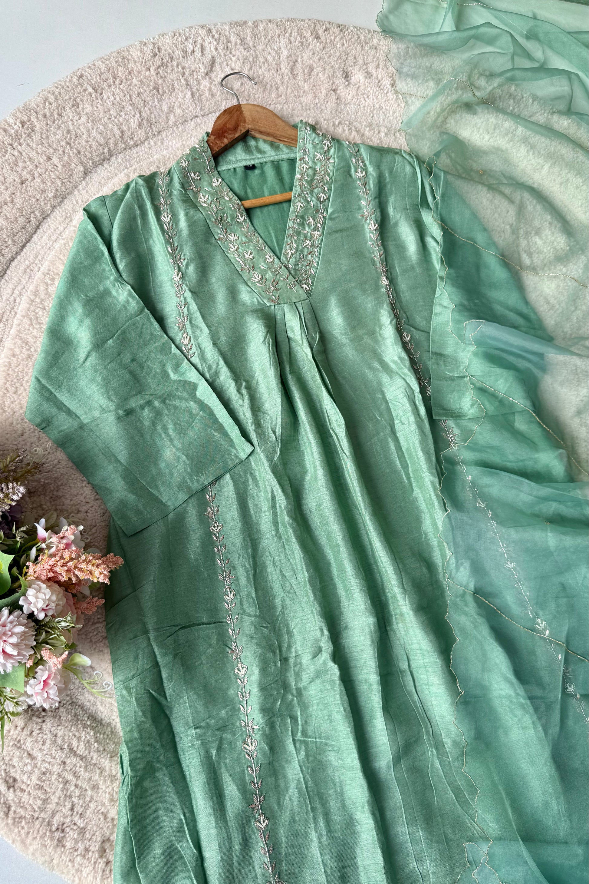“Eira” Heavy handwork Dola silk A line kurti set 🛍️